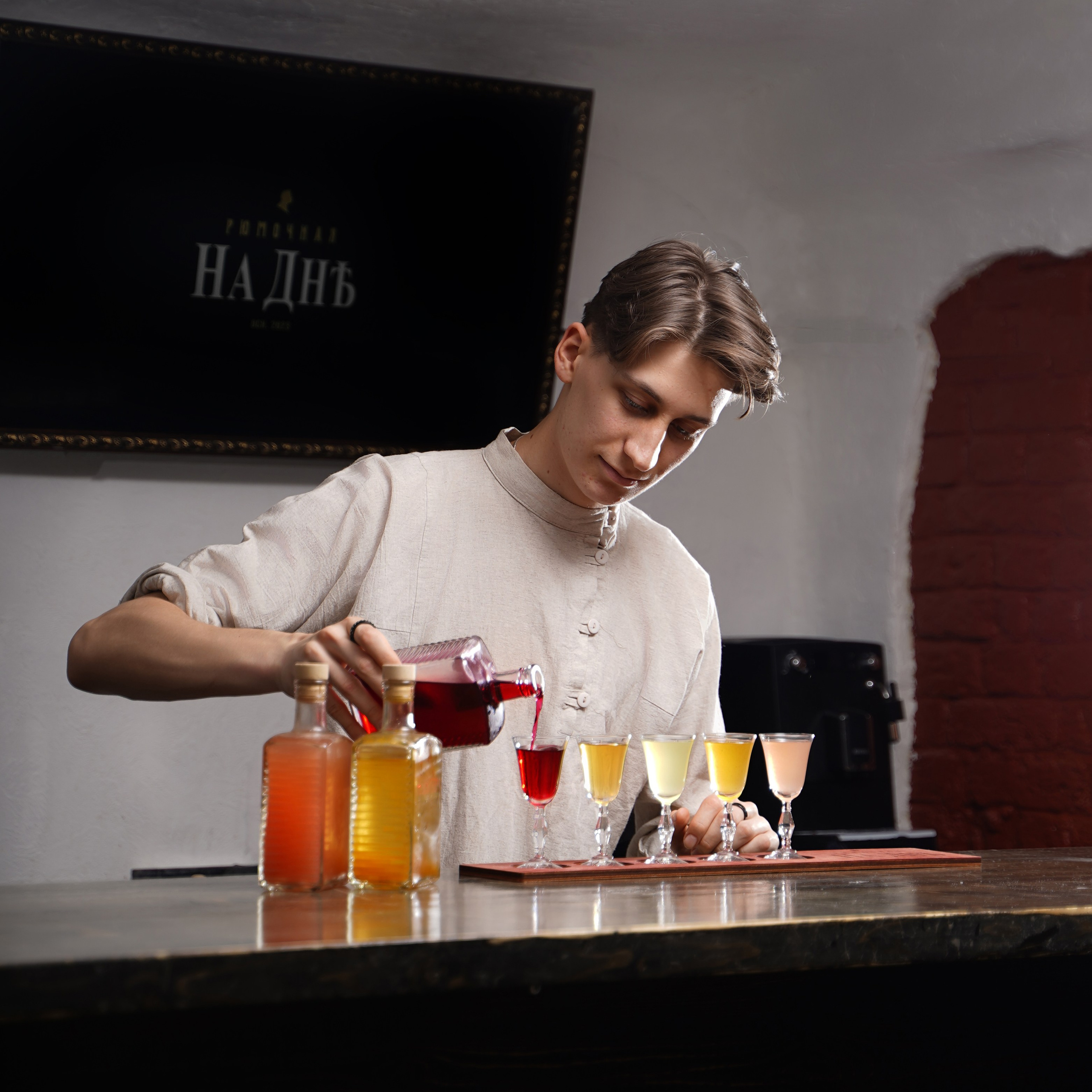 «На Дне» рюмочная. Фотограф Надежда Жемкова. Фотосъёмка, ретушь, фотомонтаж для вас и вашего бизнеса