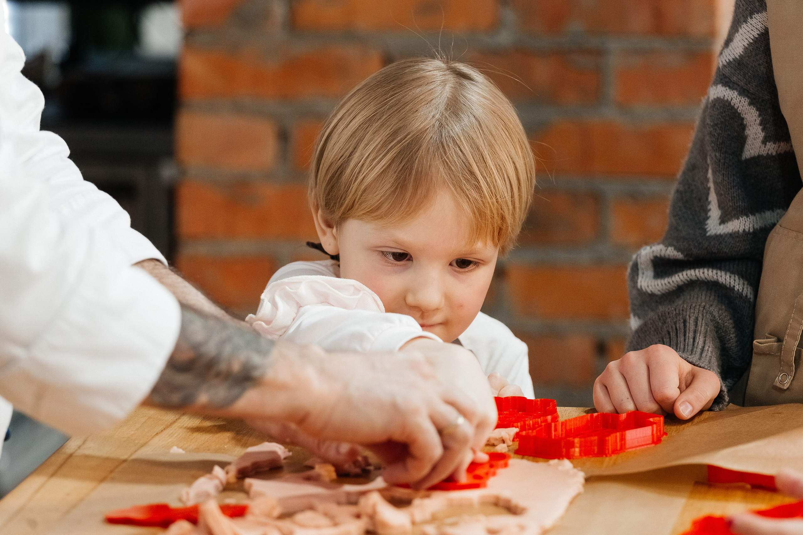 Детский мастер-класс в «АРТиШОК». Фотограф Кемерово | Сергей