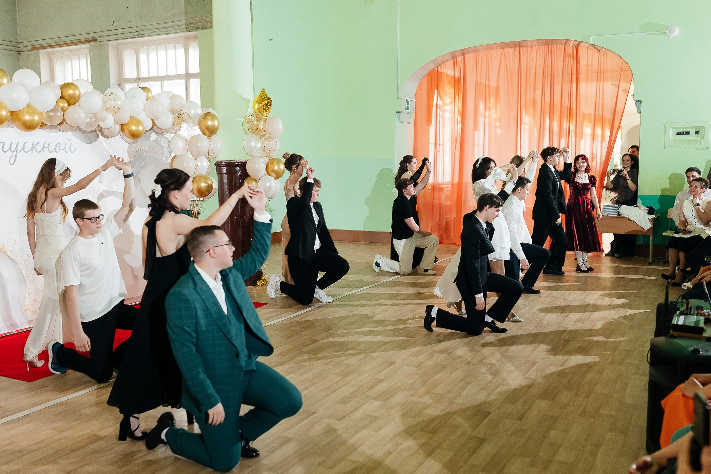 Выпускной вечер СОШ № 10. Семейный и свадебный фотограф в Москве Леванова Александра