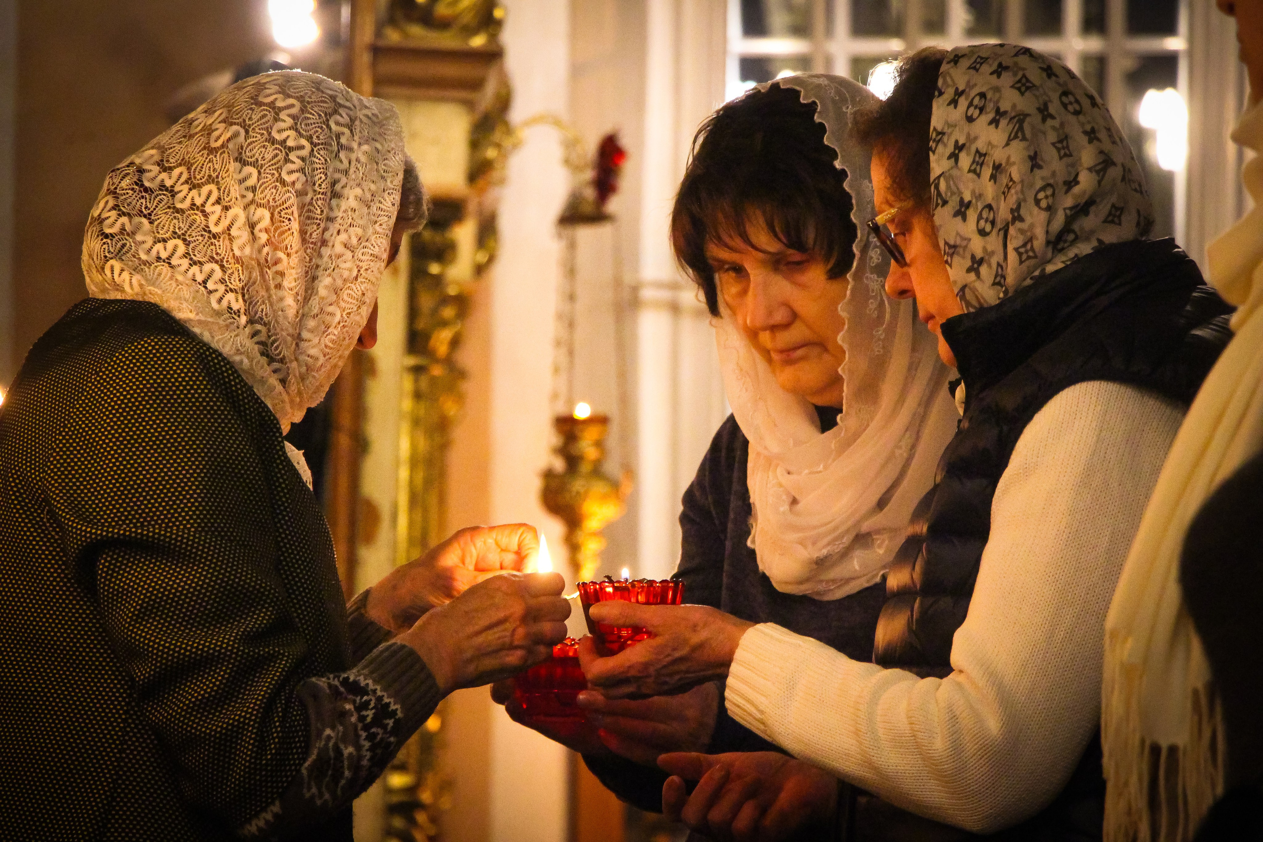 Рождественская литургия в храме Спаса Нерукотворного Образа. Мария Ткаченко. Документальная фотография
