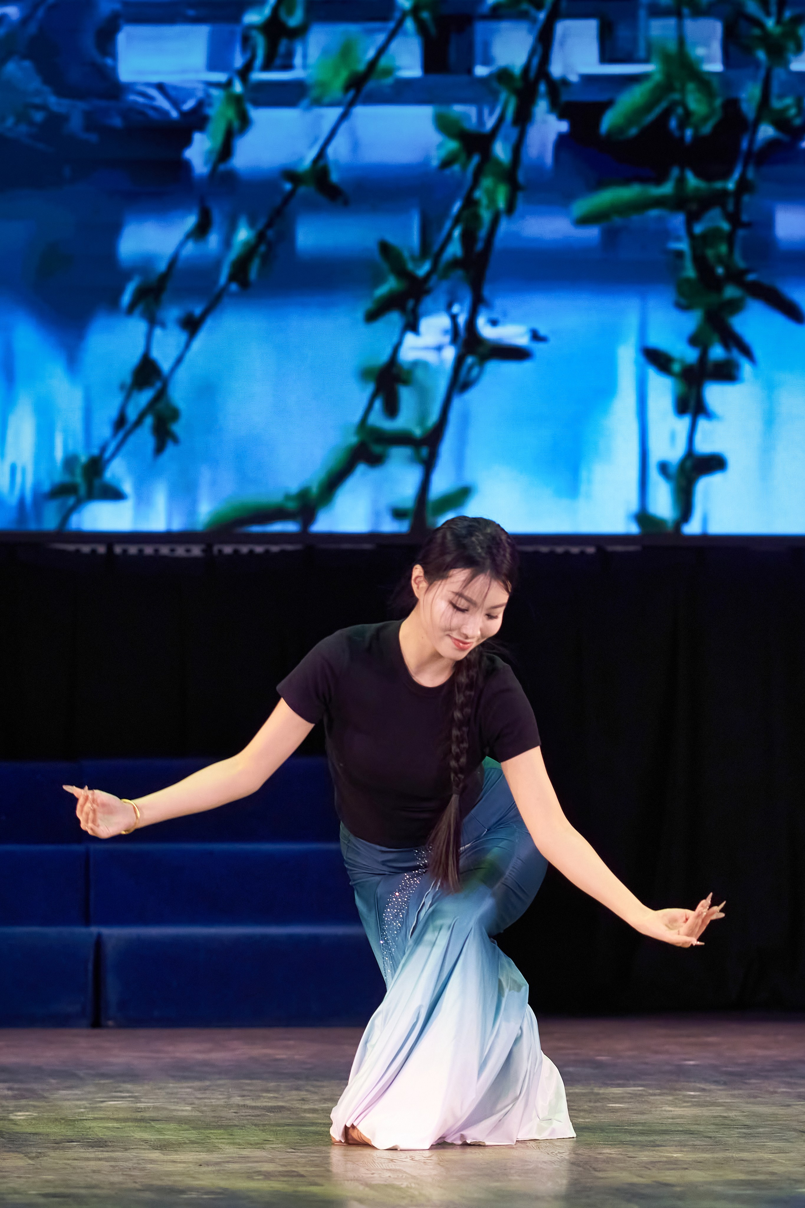 Лю Вэй. Китай. Танец встречи с весной