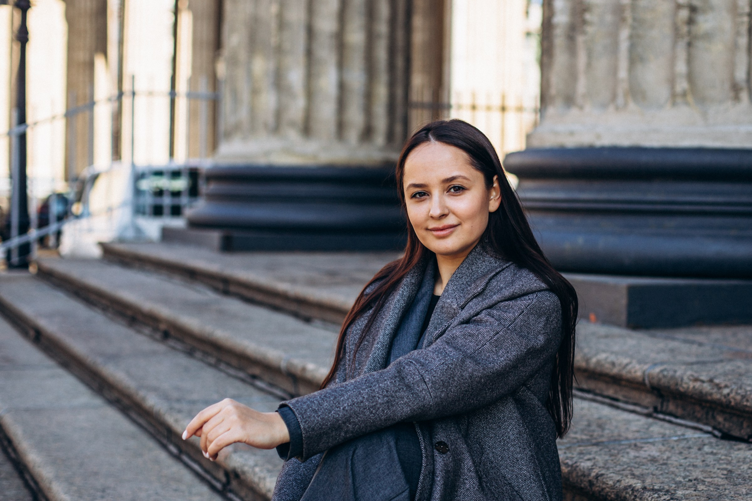 Ксения в апреле. Фотопрогулка в Петербурге. Индивидуальный и семейный фотограф в Санкт-Петербурге