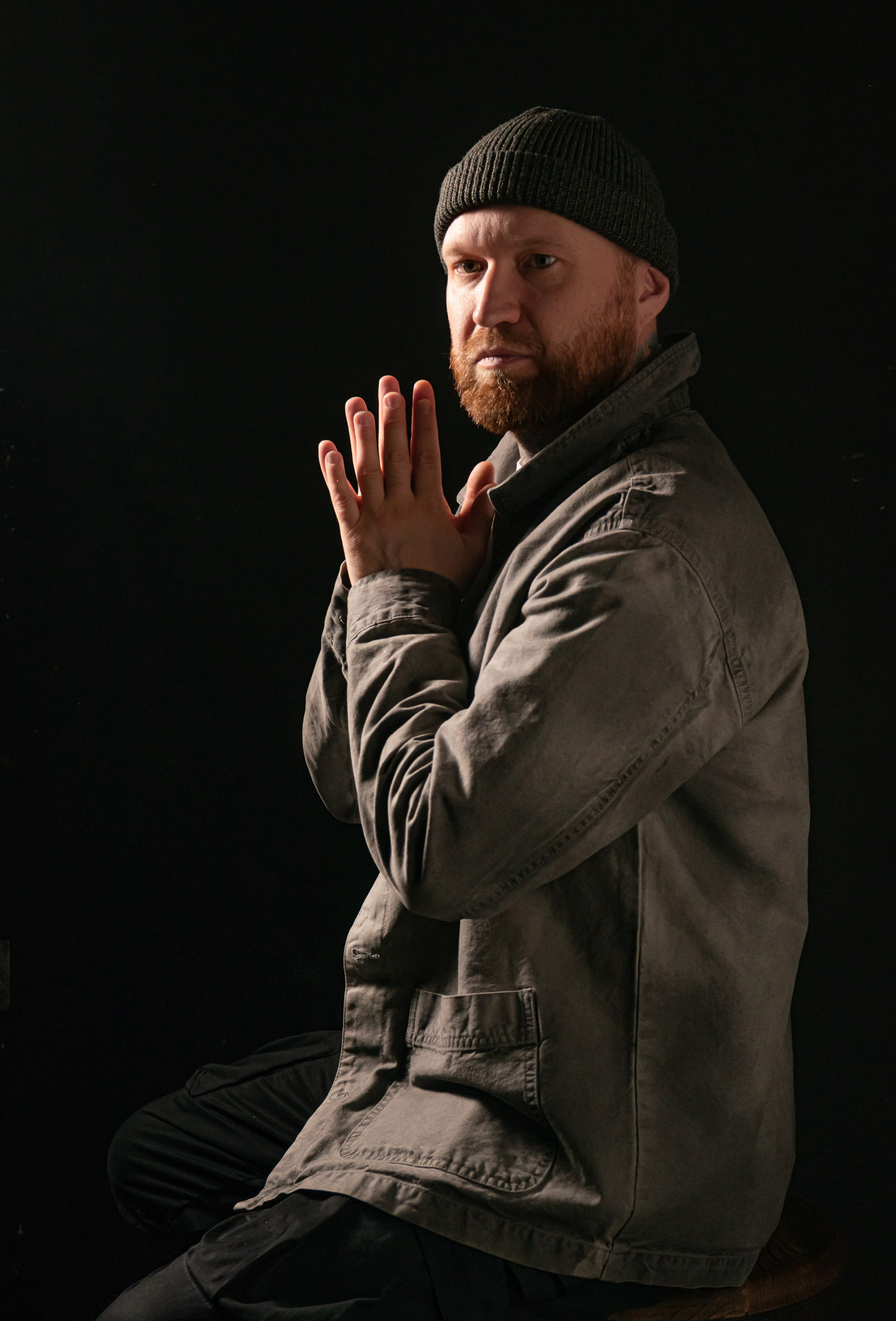 Мужской портрет. Фотография — это миг, который фиксирует вечность