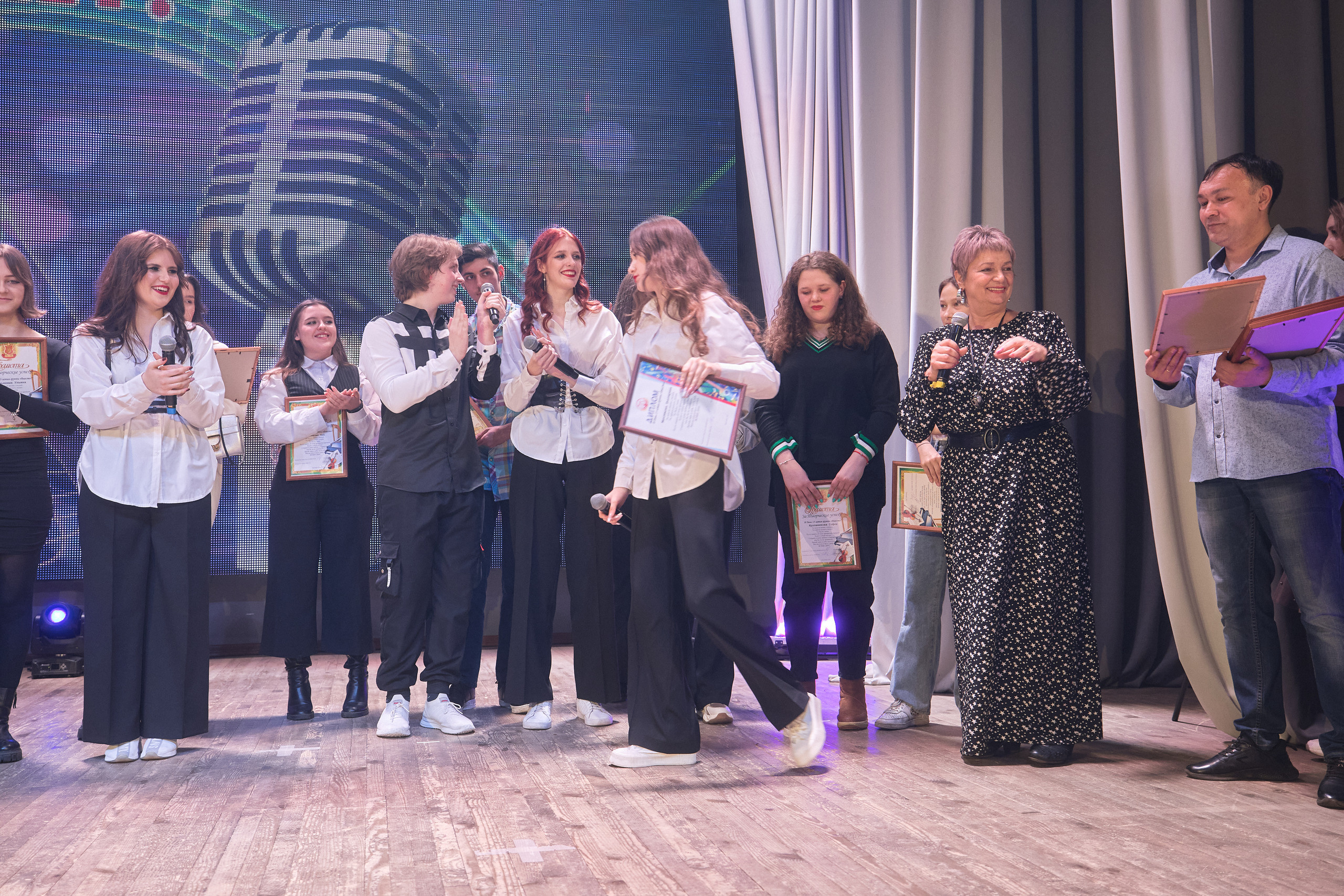 Портфолио репортажной фотосъёмки: Концерт в ДК Железнодорожников. Фотограф Яковлев Роман — Красноярск