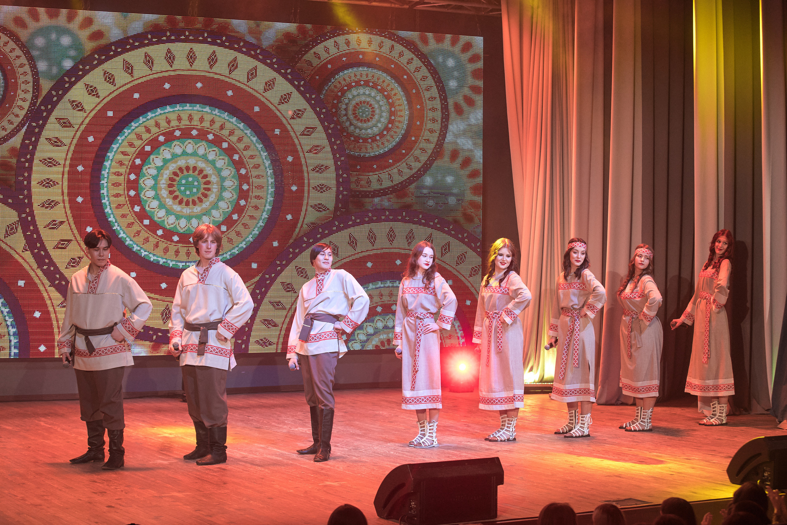 Портфолио репортажной фотосъёмки: Концерт в ДК Железнодорожников. Фотограф Яковлев Роман — Красноярск