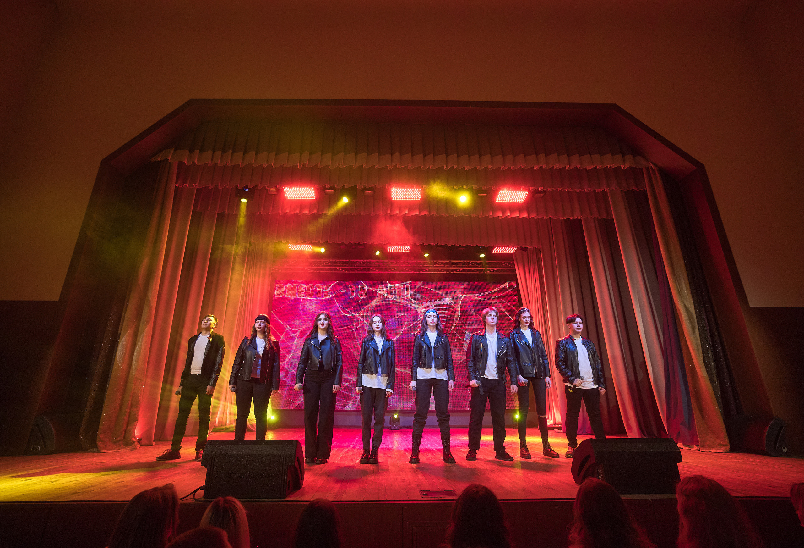 Портфолио репортажной фотосъёмки: Концерт в ДК Железнодорожников. Фотограф Яковлев Роман — Красноярск