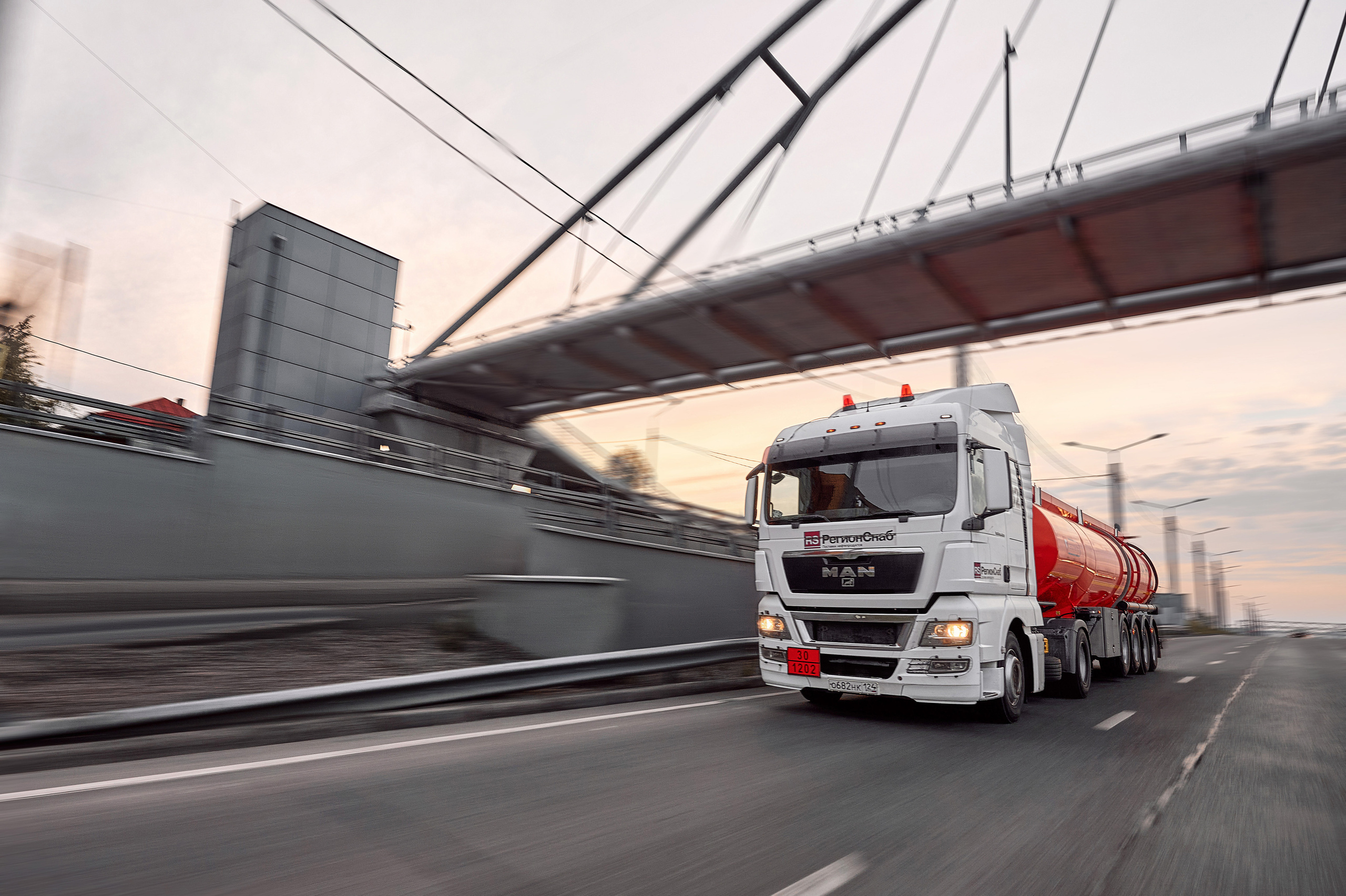 Портфолио по промышленной фотосъёмке: Поставка нефтепродуктов «РЕГИОНСНАБ». Фотограф Яковлев Роман — Красноярск