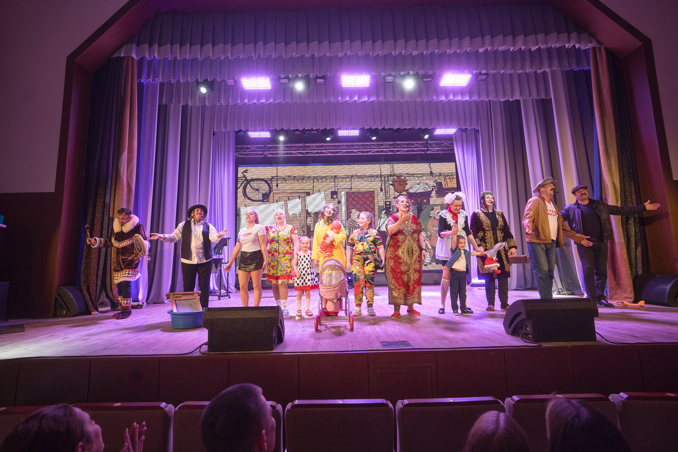 Портфолио репортажной фотосъёмки: Концерт в ДК Железнодорожников. Фотограф Яковлев Роман — Красноярск