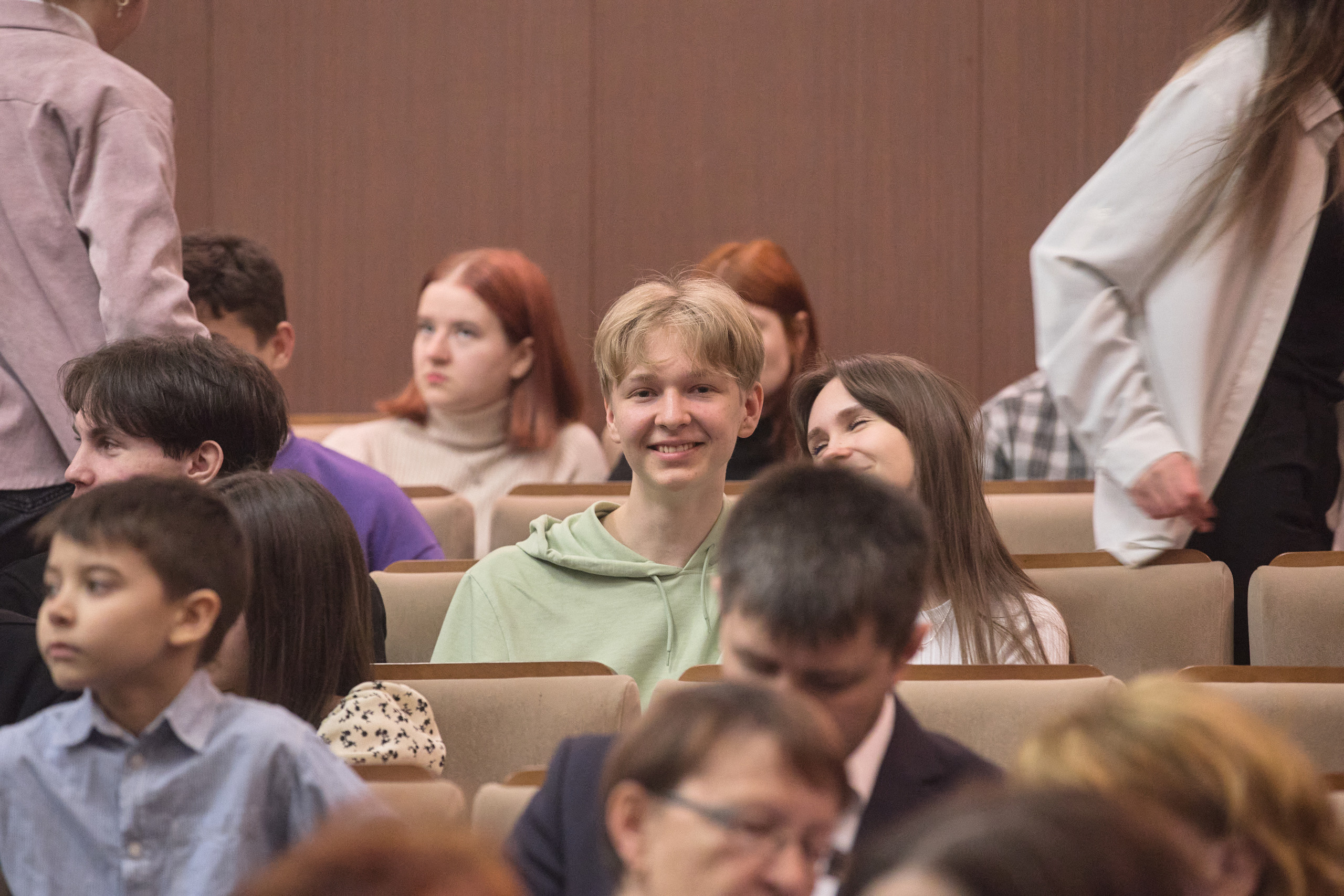 Портфолио репортажной фотосъёмки: Концерт в ДК Железнодорожников. Фотограф Яковлев Роман — Красноярск