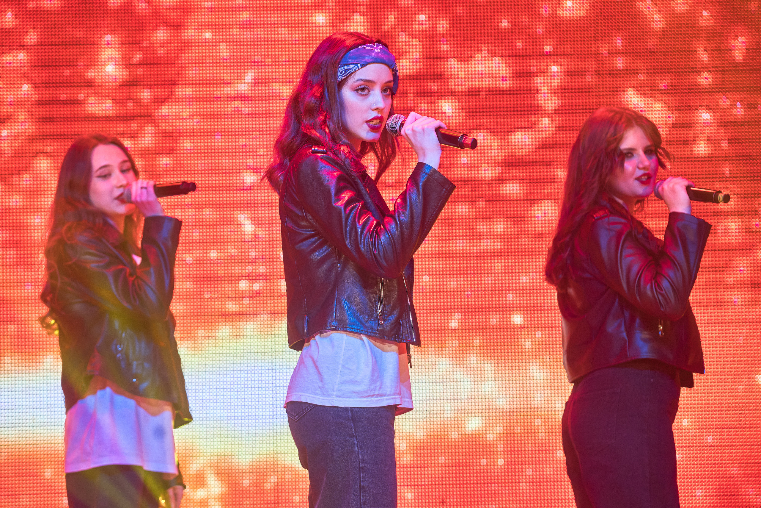 Портфолио репортажной фотосъёмки: Концерт в ДК Железнодорожников. Фотограф Яковлев Роман — Красноярск