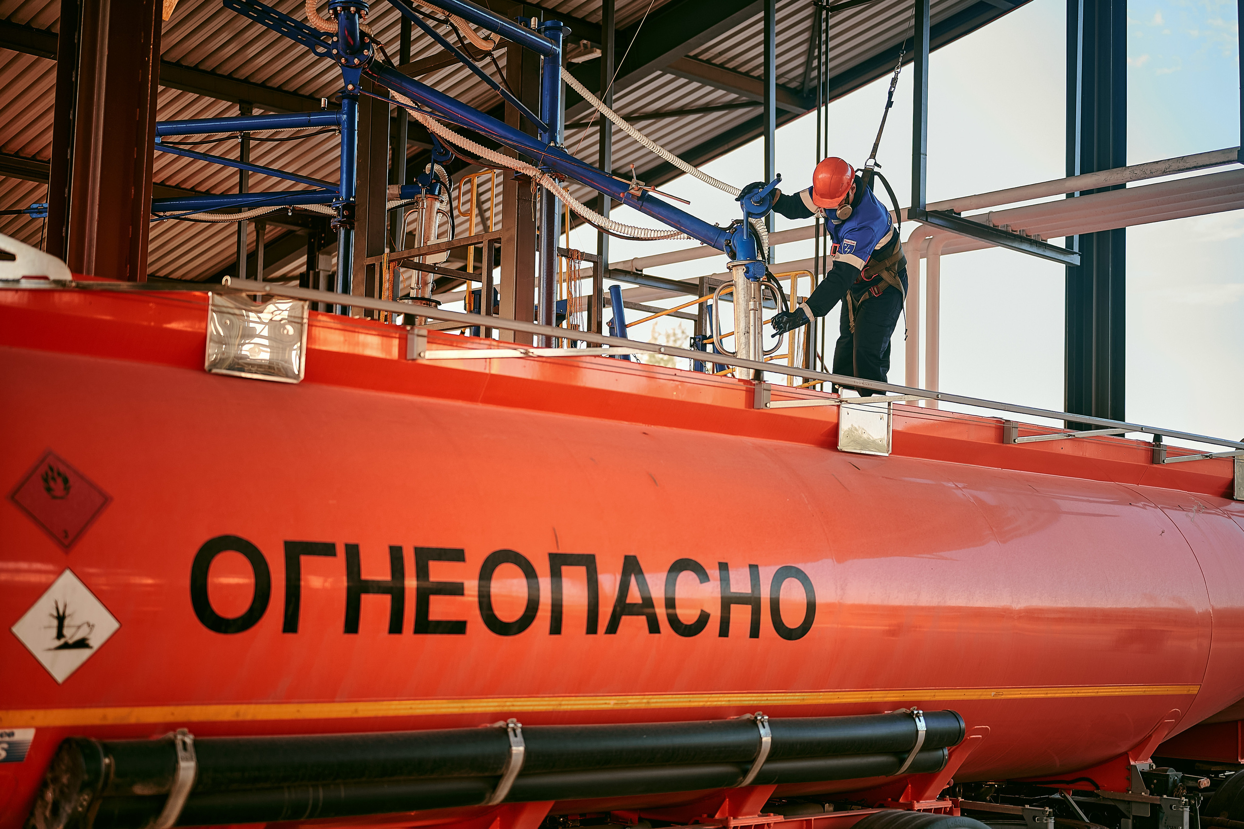 Портфолио по промышленной фотосъёмке: Поставка нефтепродуктов «РЕГИОНСНАБ». Фотограф Яковлев Роман — Красноярск