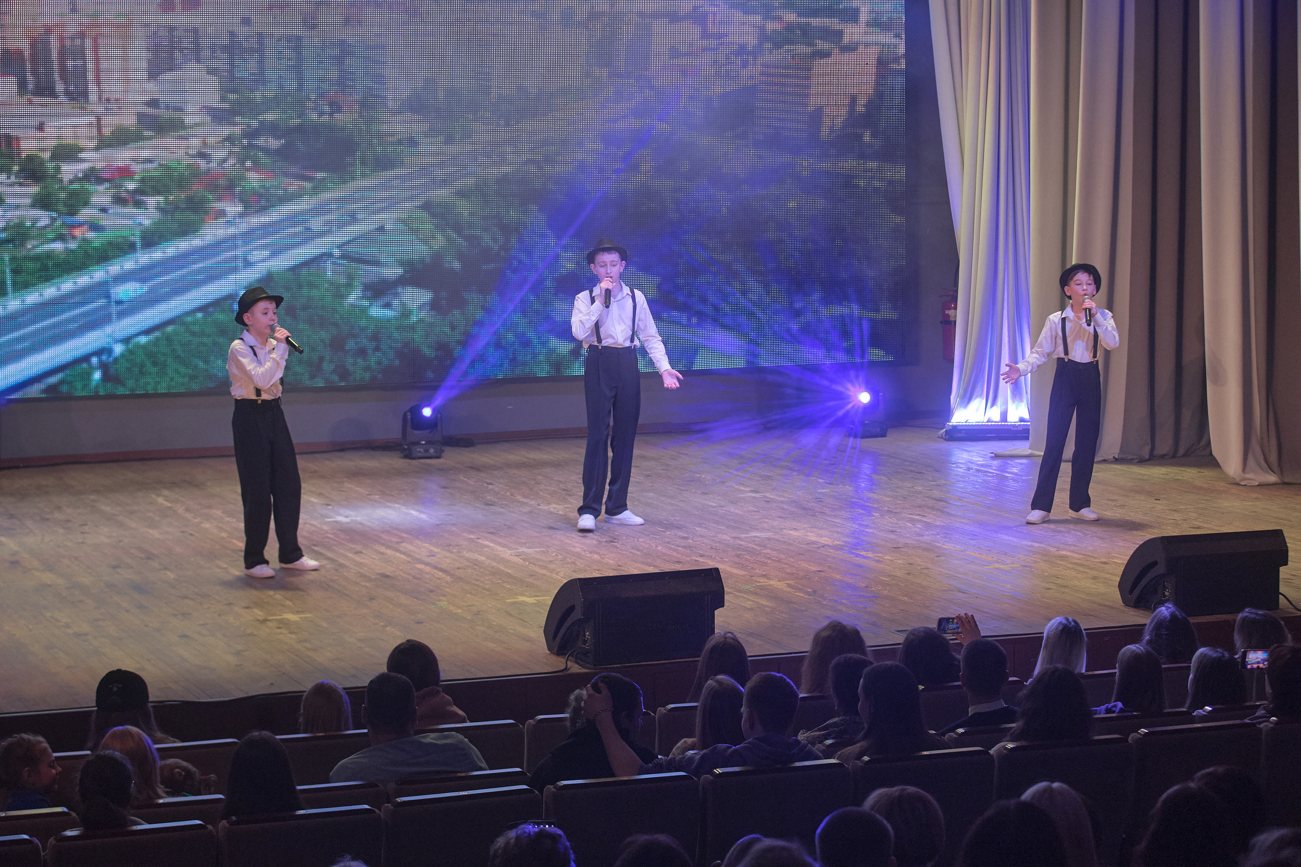 Портфолио репортажной фотосъёмки: Концерт в ДК Железнодорожников. Фотограф Яковлев Роман — Красноярск