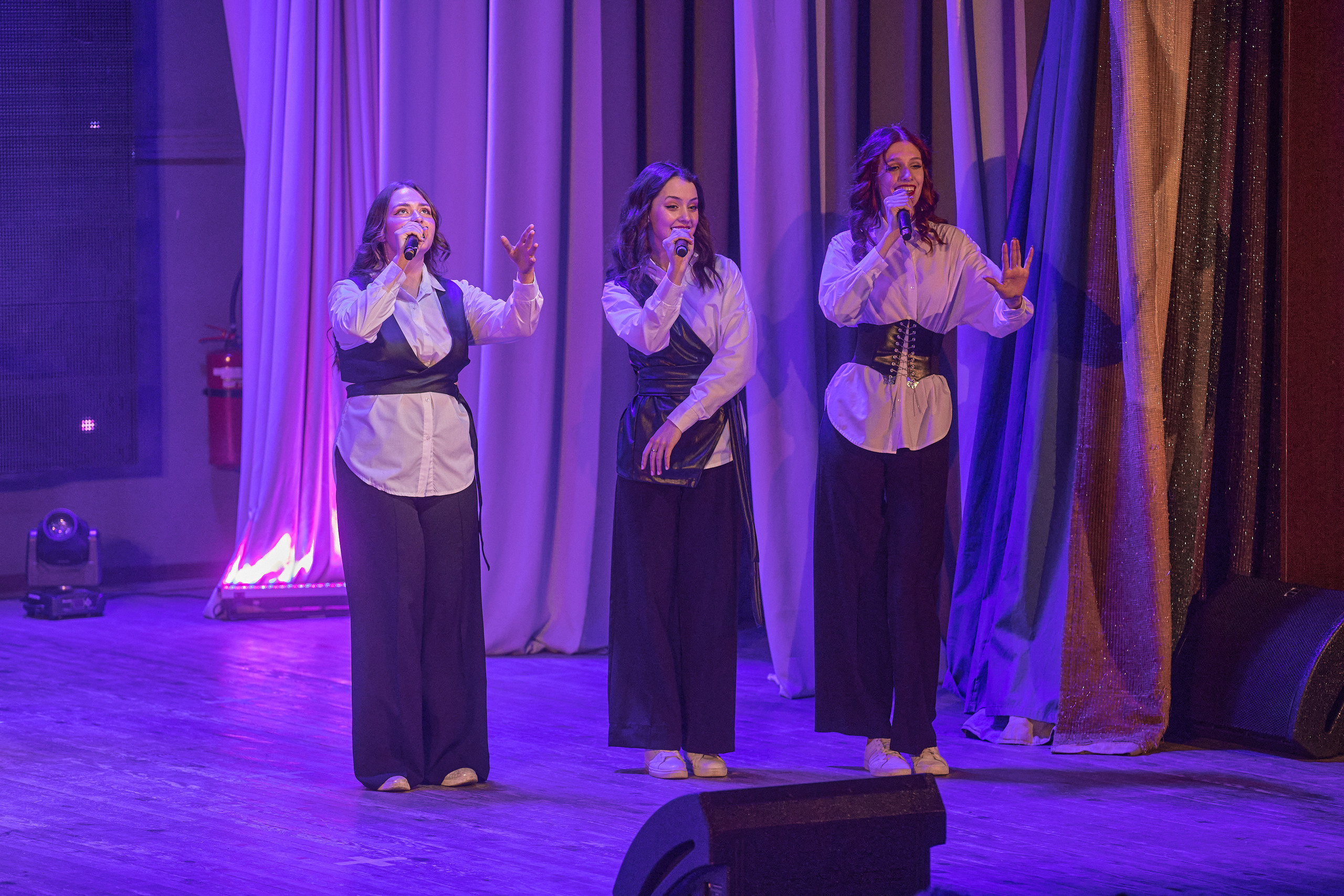 Портфолио репортажной фотосъёмки: Концерт в ДК Железнодорожников. Фотограф Яковлев Роман — Красноярск