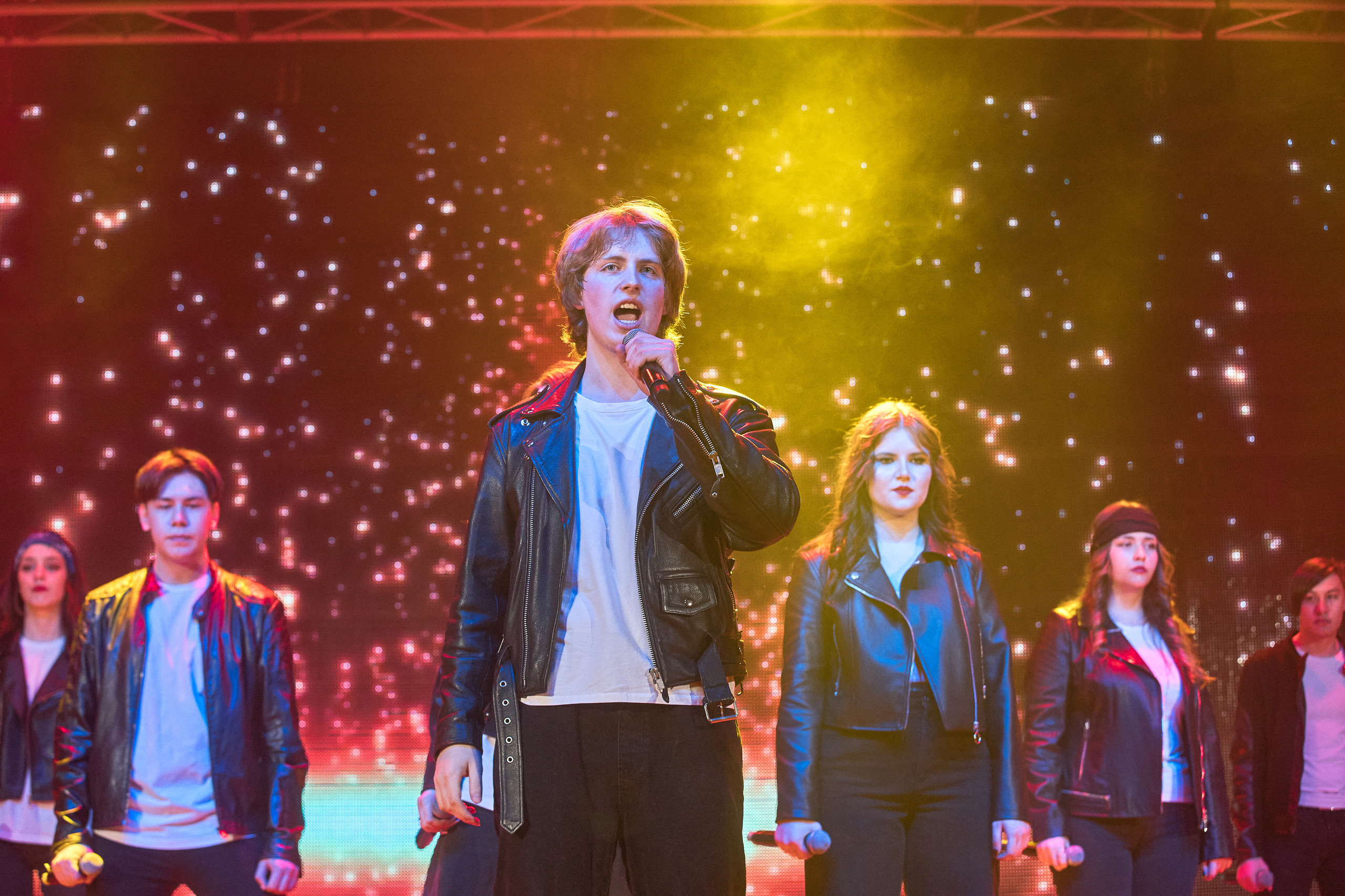 Портфолио репортажной фотосъёмки: Концерт в ДК Железнодорожников. Фотограф Яковлев Роман — Красноярск