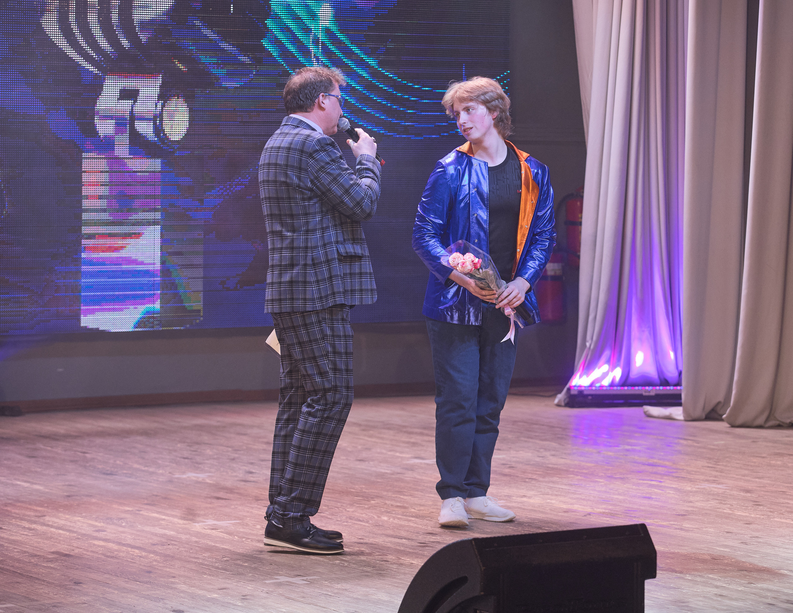 Портфолио репортажной фотосъёмки: Концерт в ДК Железнодорожников. Фотограф Яковлев Роман — Красноярск