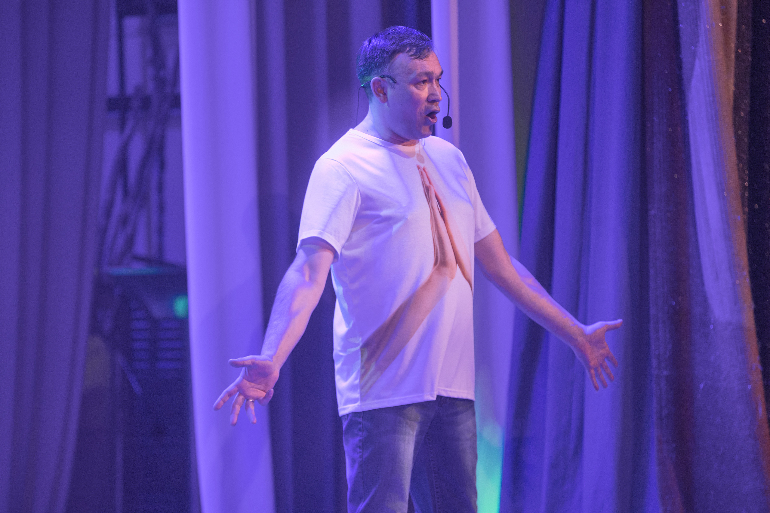 Портфолио репортажной фотосъёмки: Концерт в ДК Железнодорожников. Фотограф Яковлев Роман — Красноярск