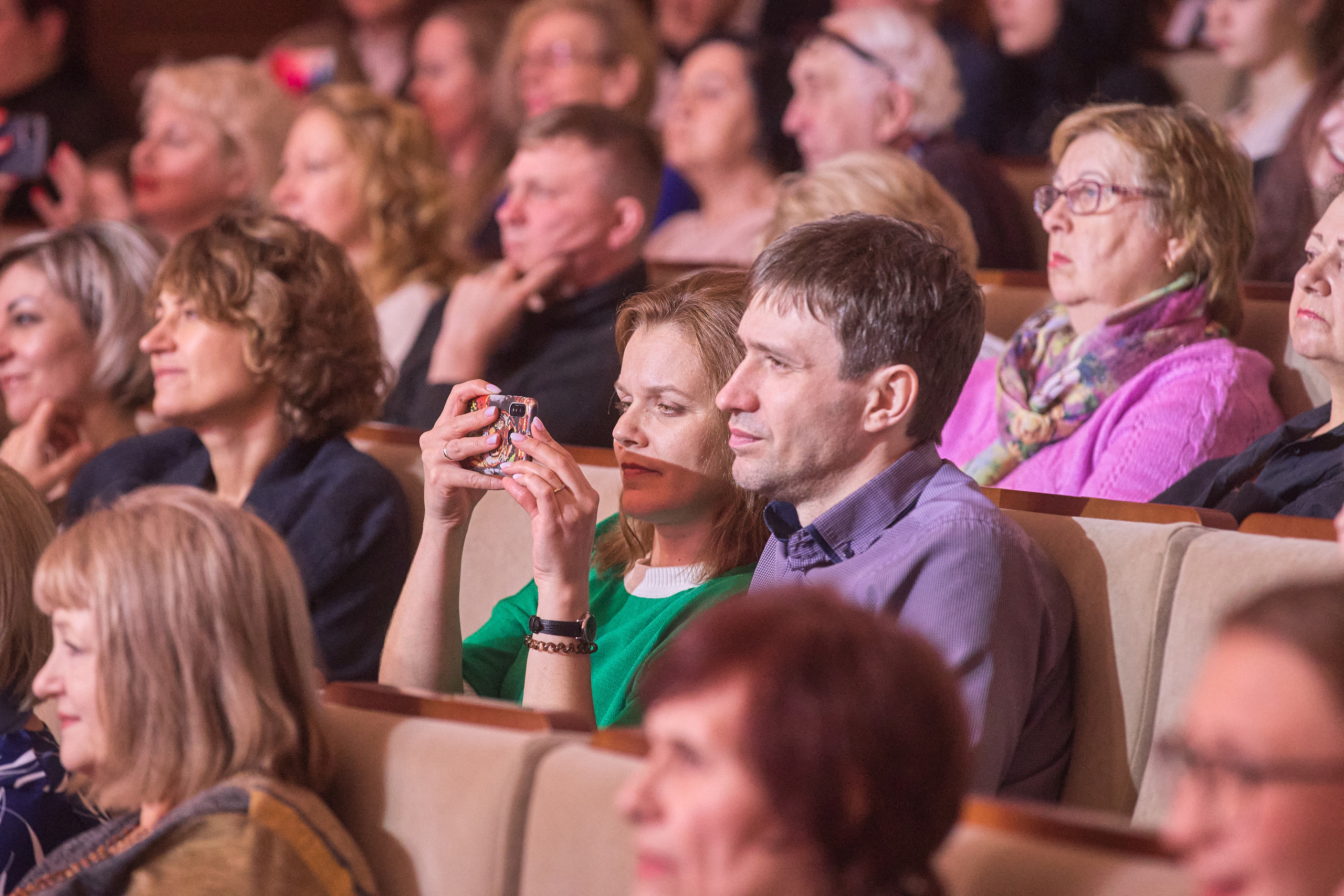 Портфолио репортажной фотосъёмки: Концерт в ДК Железнодорожников. Фотограф Яковлев Роман — Красноярск