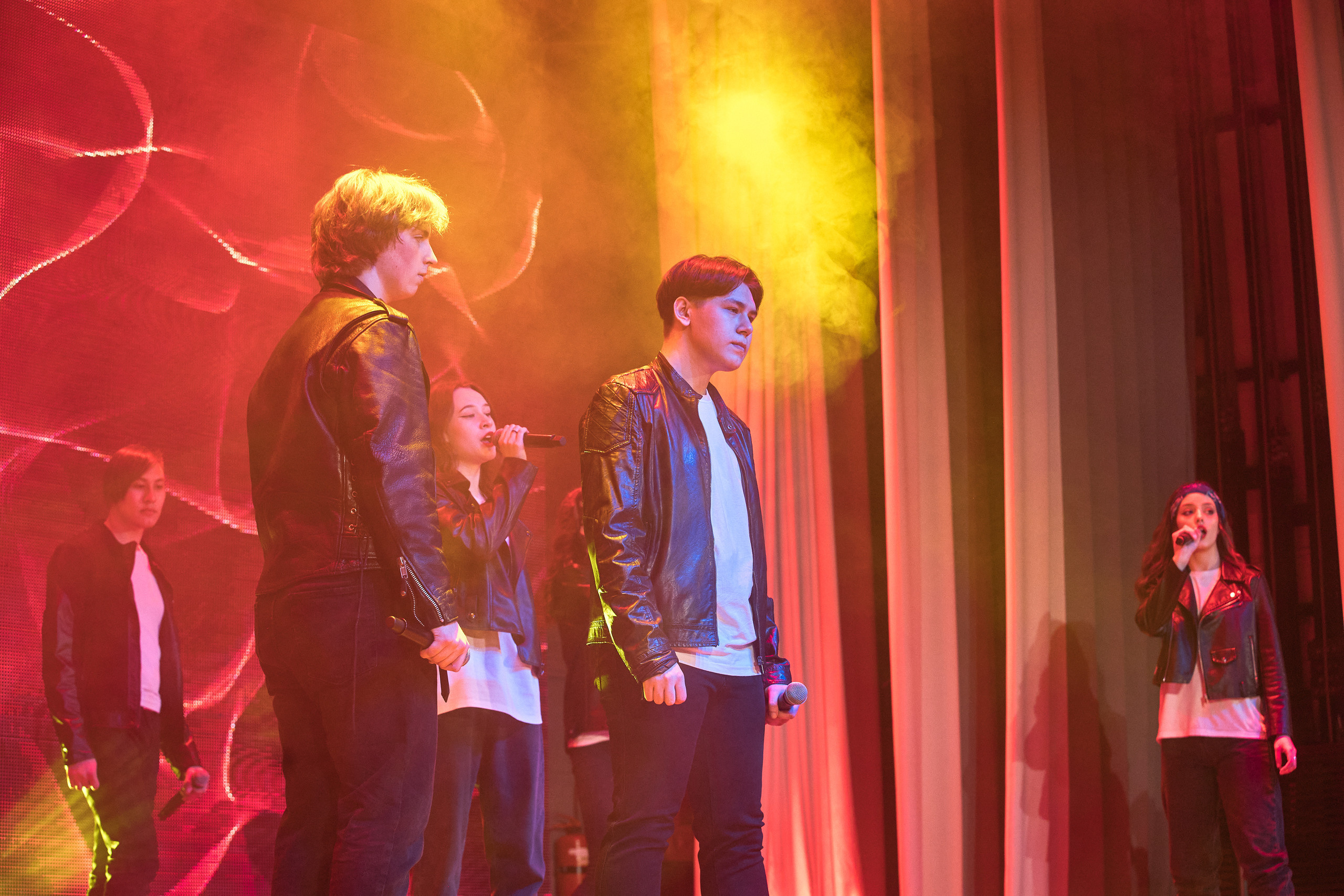 Портфолио репортажной фотосъёмки: Концерт в ДК Железнодорожников. Фотограф Яковлев Роман — Красноярск