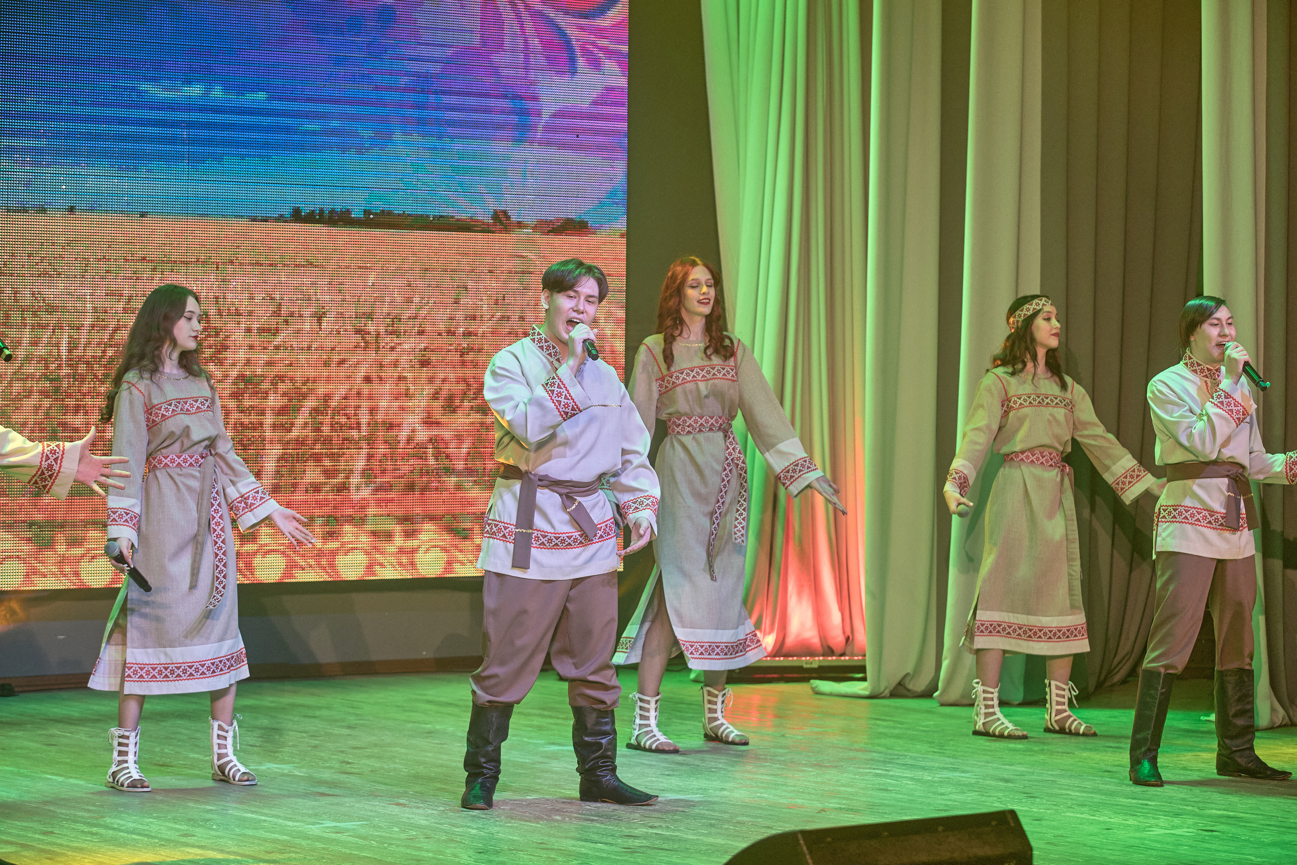 Портфолио репортажной фотосъёмки: Концерт в ДК Железнодорожников. Фотограф Яковлев Роман — Красноярск