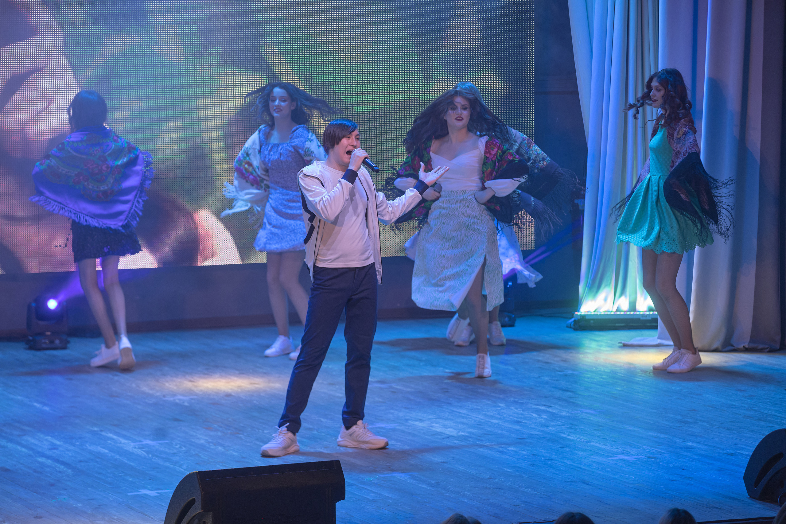 Портфолио репортажной фотосъёмки: Концерт в ДК Железнодорожников. Фотограф Яковлев Роман — Красноярск