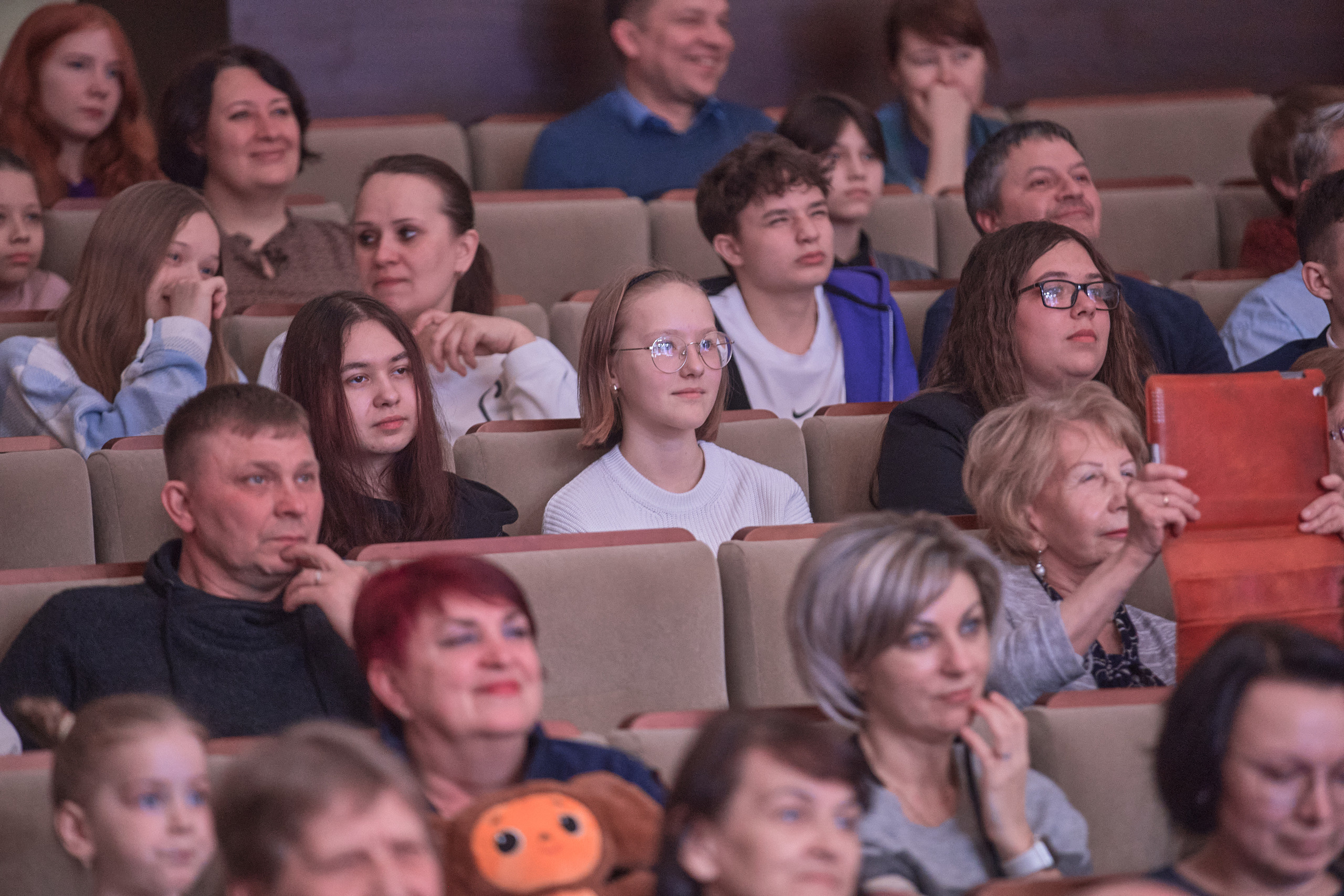 Портфолио репортажной фотосъёмки: Концерт в ДК Железнодорожников. Фотограф Яковлев Роман — Красноярск