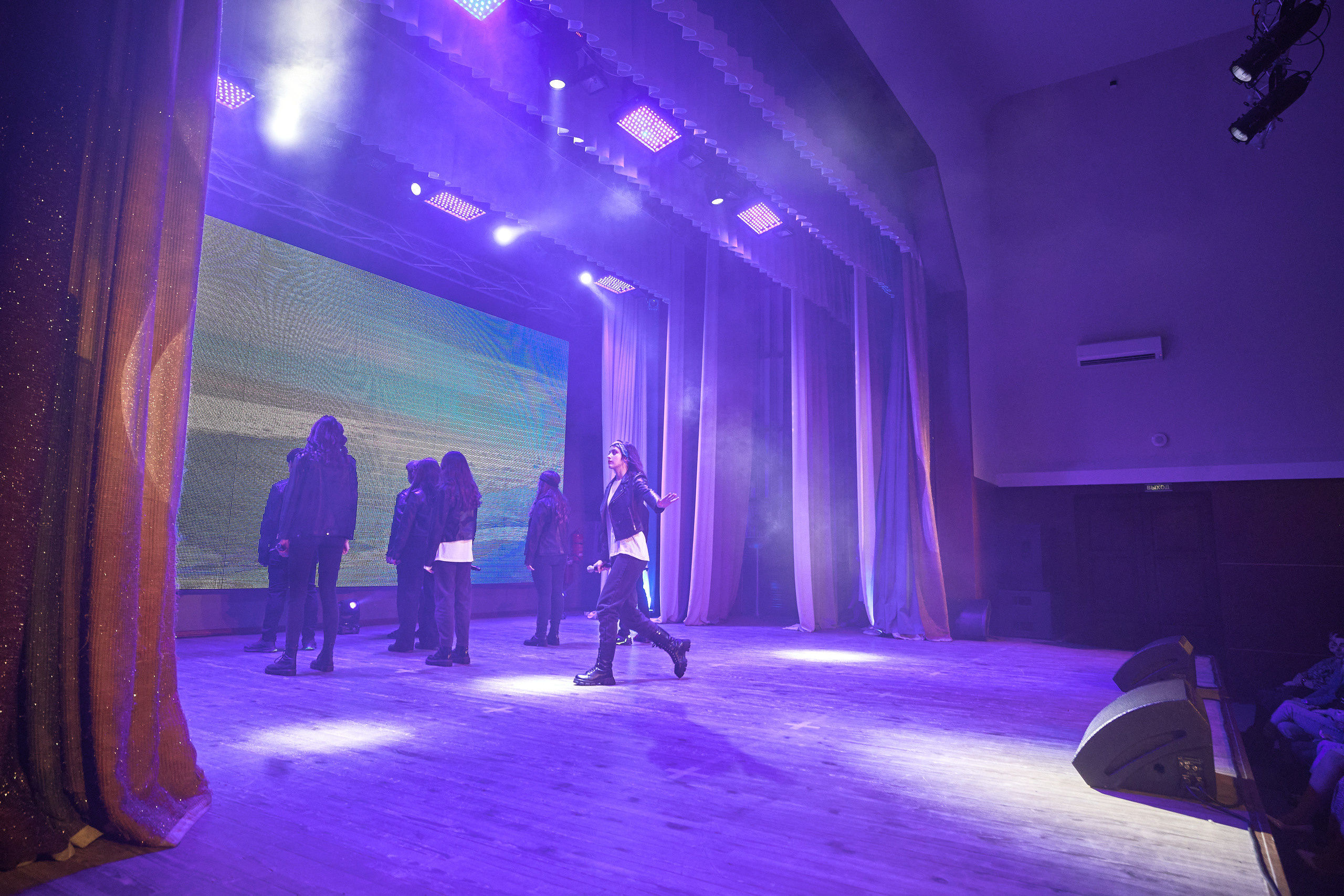 Портфолио репортажной фотосъёмки: Концерт в ДК Железнодорожников. Фотограф Яковлев Роман — Красноярск