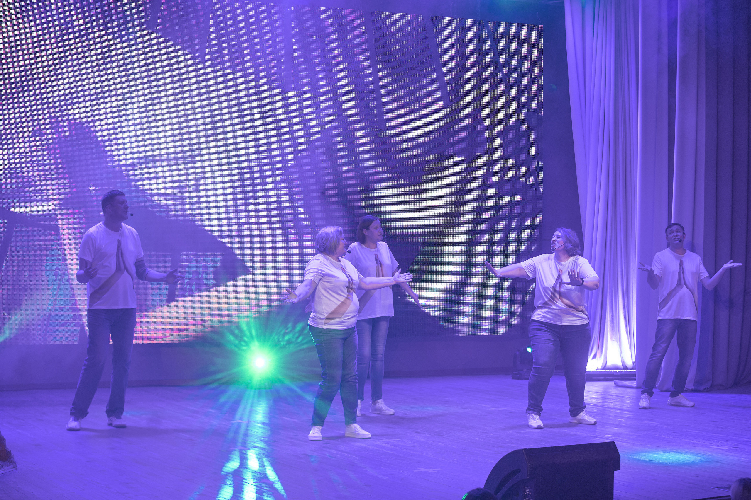 Портфолио репортажной фотосъёмки: Концерт в ДК Железнодорожников. Фотограф Яковлев Роман — Красноярск