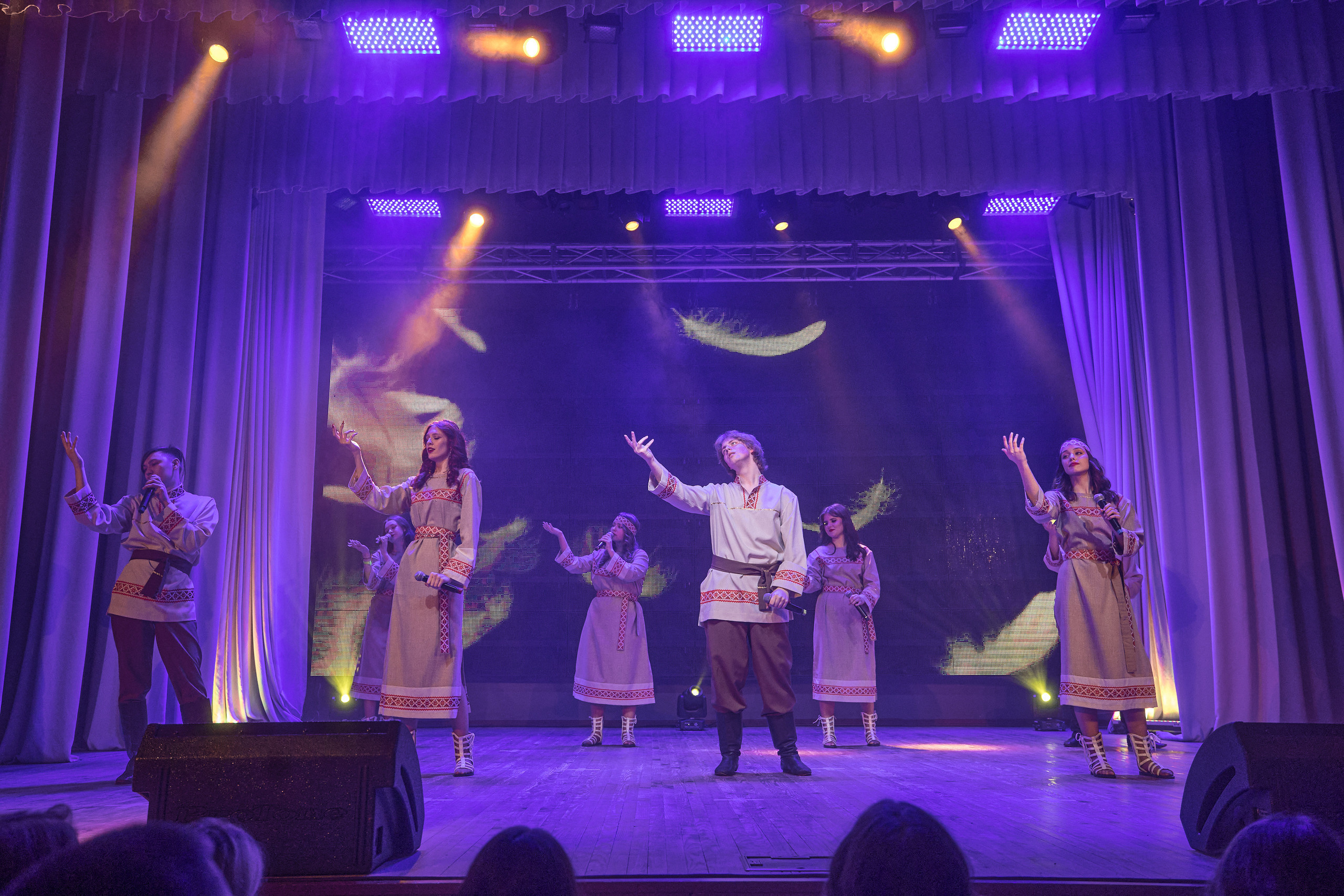 Портфолио репортажной фотосъёмки: Концерт в ДК Железнодорожников. Фотограф Яковлев Роман — Красноярск