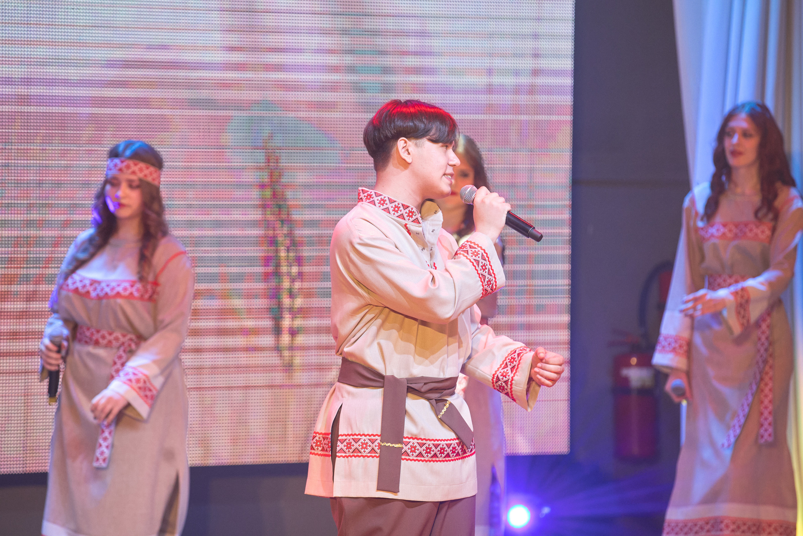 Портфолио репортажной фотосъёмки: Концерт в ДК Железнодорожников. Фотограф Яковлев Роман — Красноярск