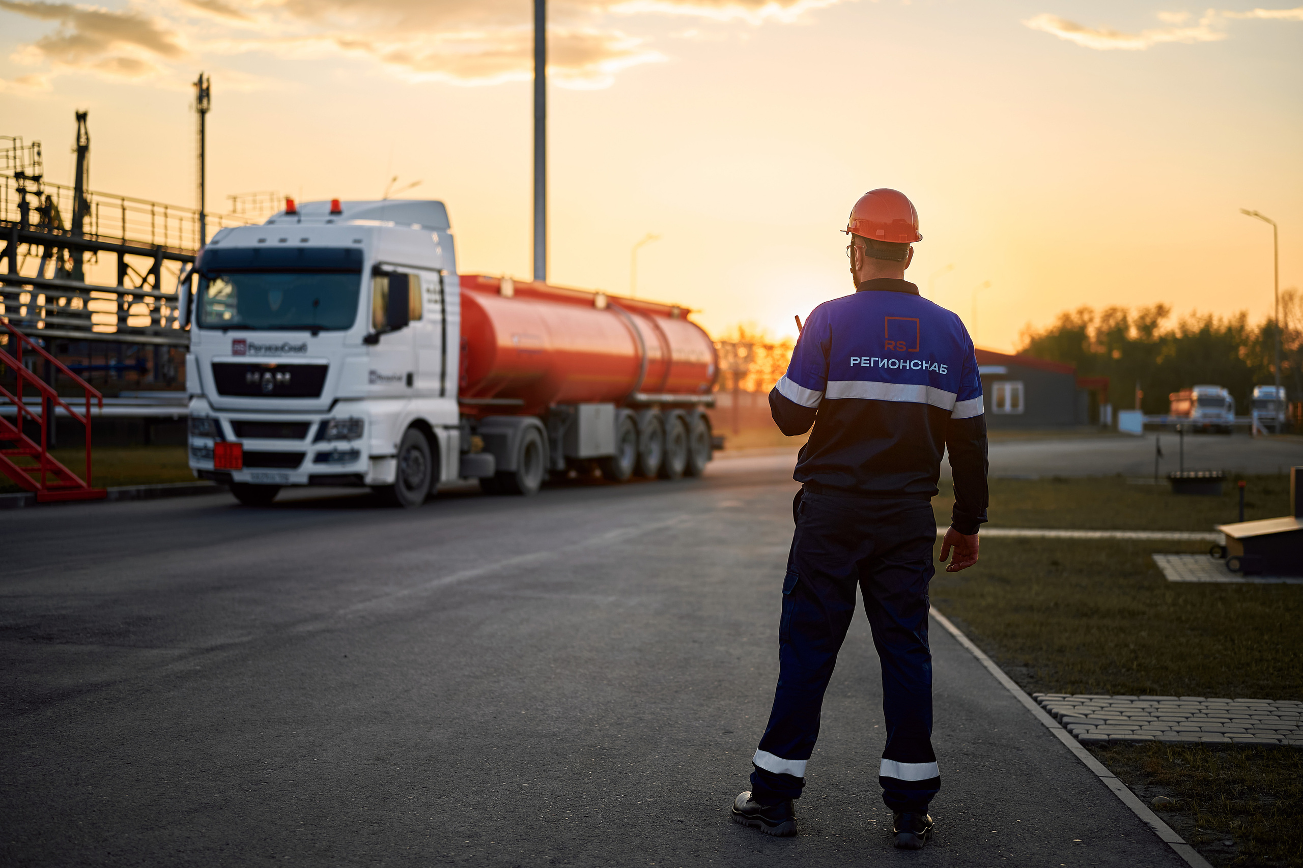 Портфолио по промышленной фотосъёмке: Поставка нефтепродуктов «РЕГИОНСНАБ». Фотограф Яковлев Роман — Красноярск