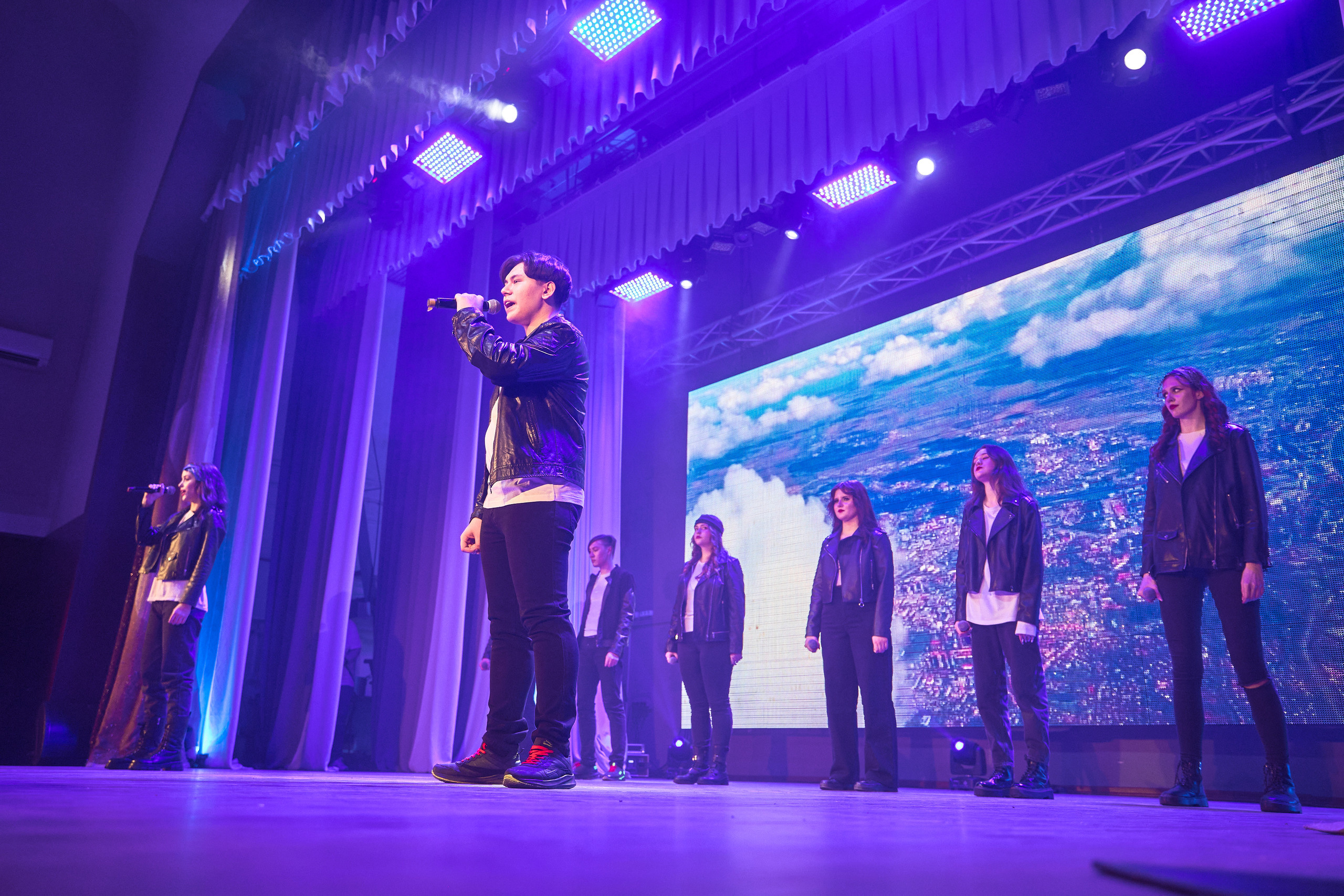 Портфолио репортажной фотосъёмки: Концерт в ДК Железнодорожников. Фотограф Яковлев Роман — Красноярск