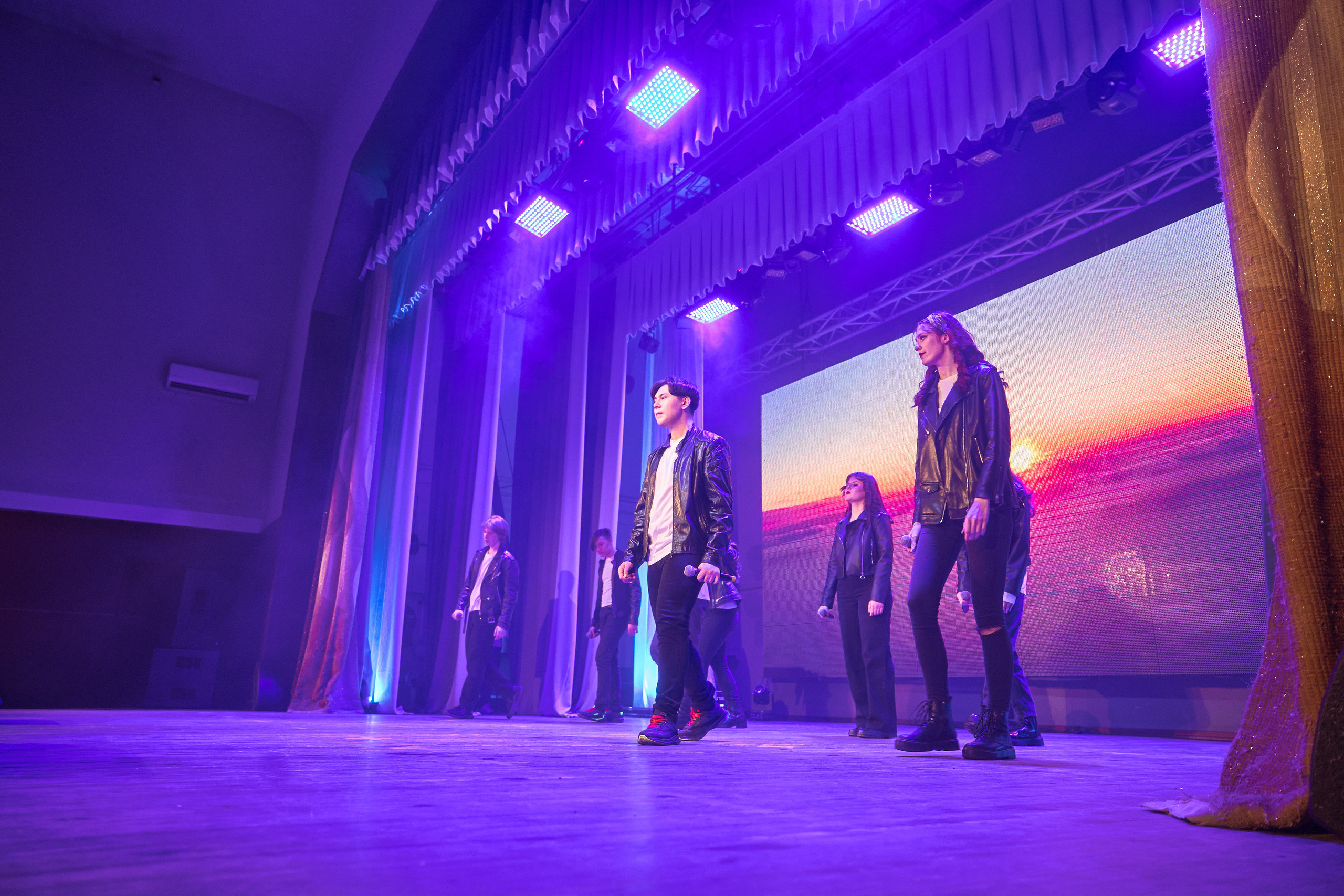 Портфолио репортажной фотосъёмки: Концерт в ДК Железнодорожников. Фотограф Яковлев Роман — Красноярск