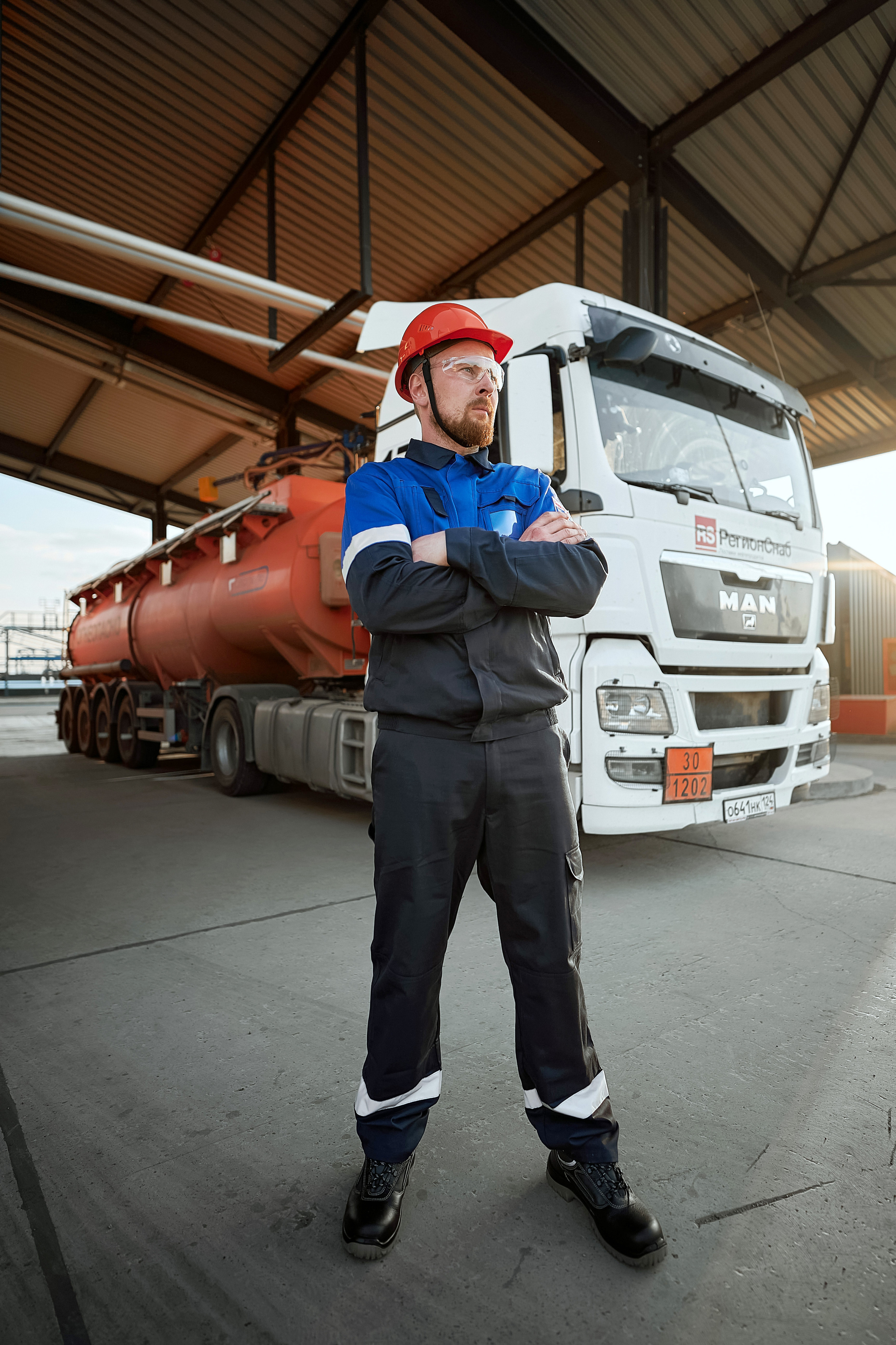 Портфолио по промышленной фотосъёмке: Поставка нефтепродуктов «РЕГИОНСНАБ». Фотограф Яковлев Роман — Красноярск