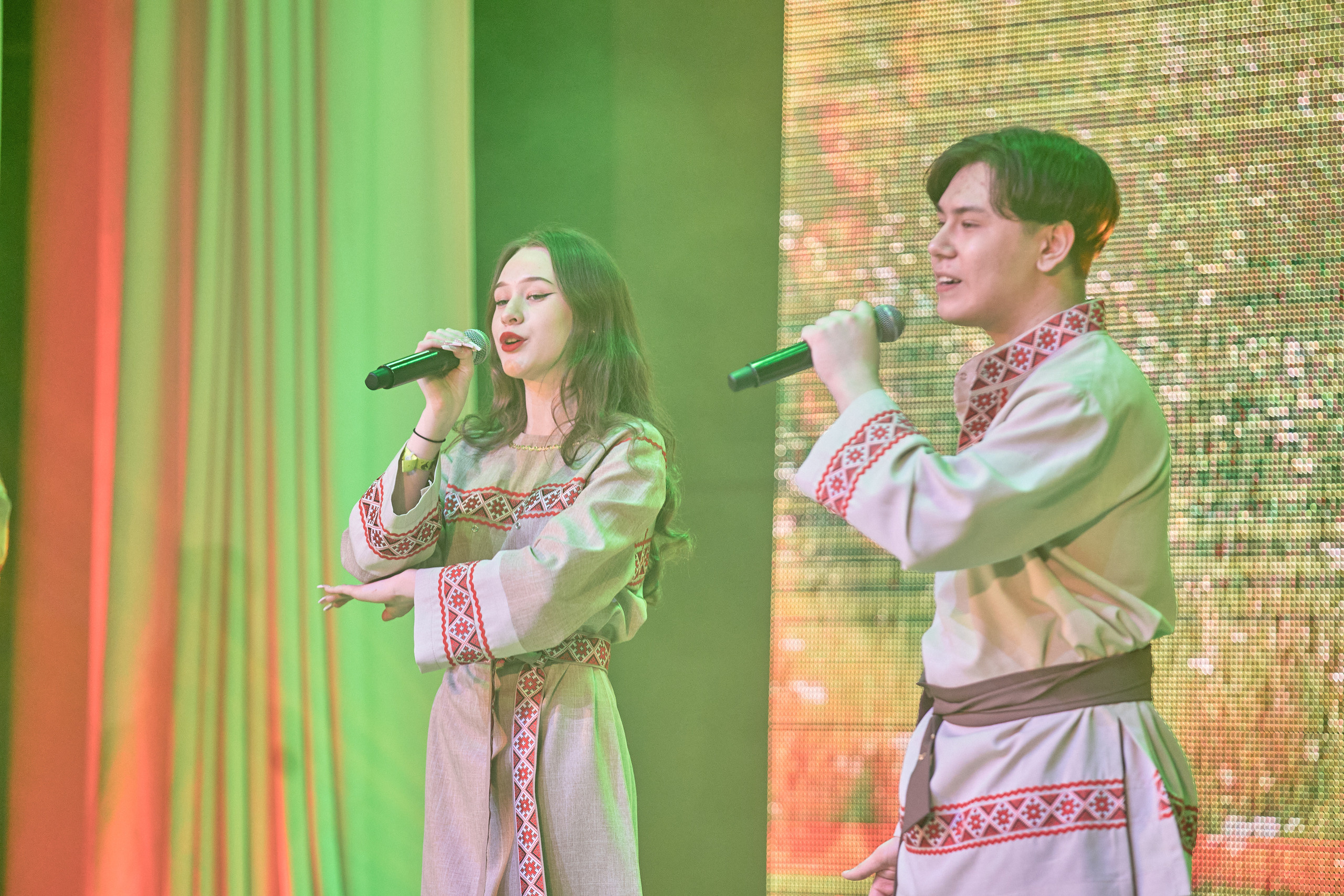 Портфолио репортажной фотосъёмки: Концерт в ДК Железнодорожников. Фотограф Яковлев Роман — Красноярск