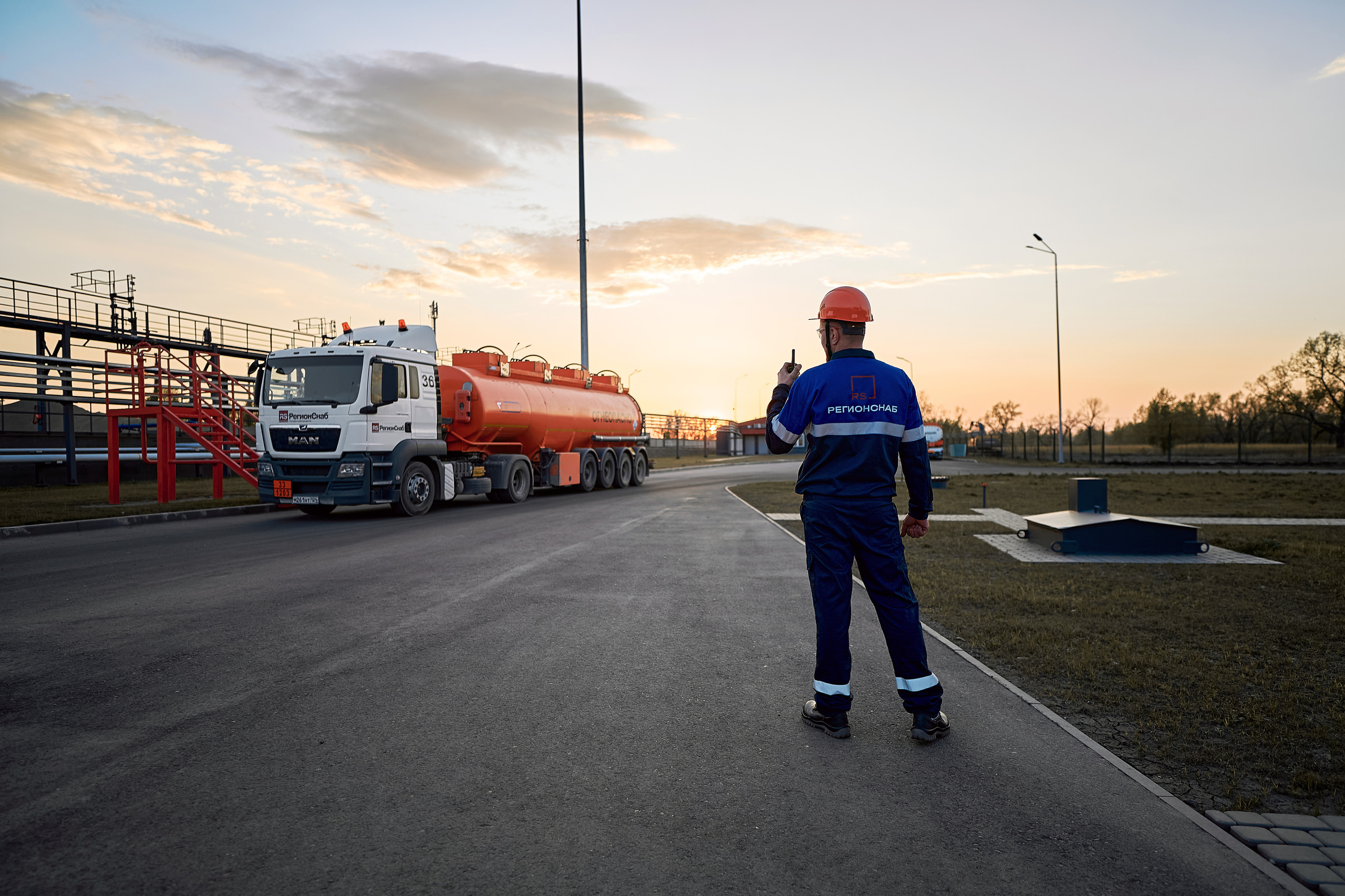 Портфолио по промышленной фотосъёмке: Поставка нефтепродуктов «РЕГИОНСНАБ». Фотограф Яковлев Роман — Красноярск