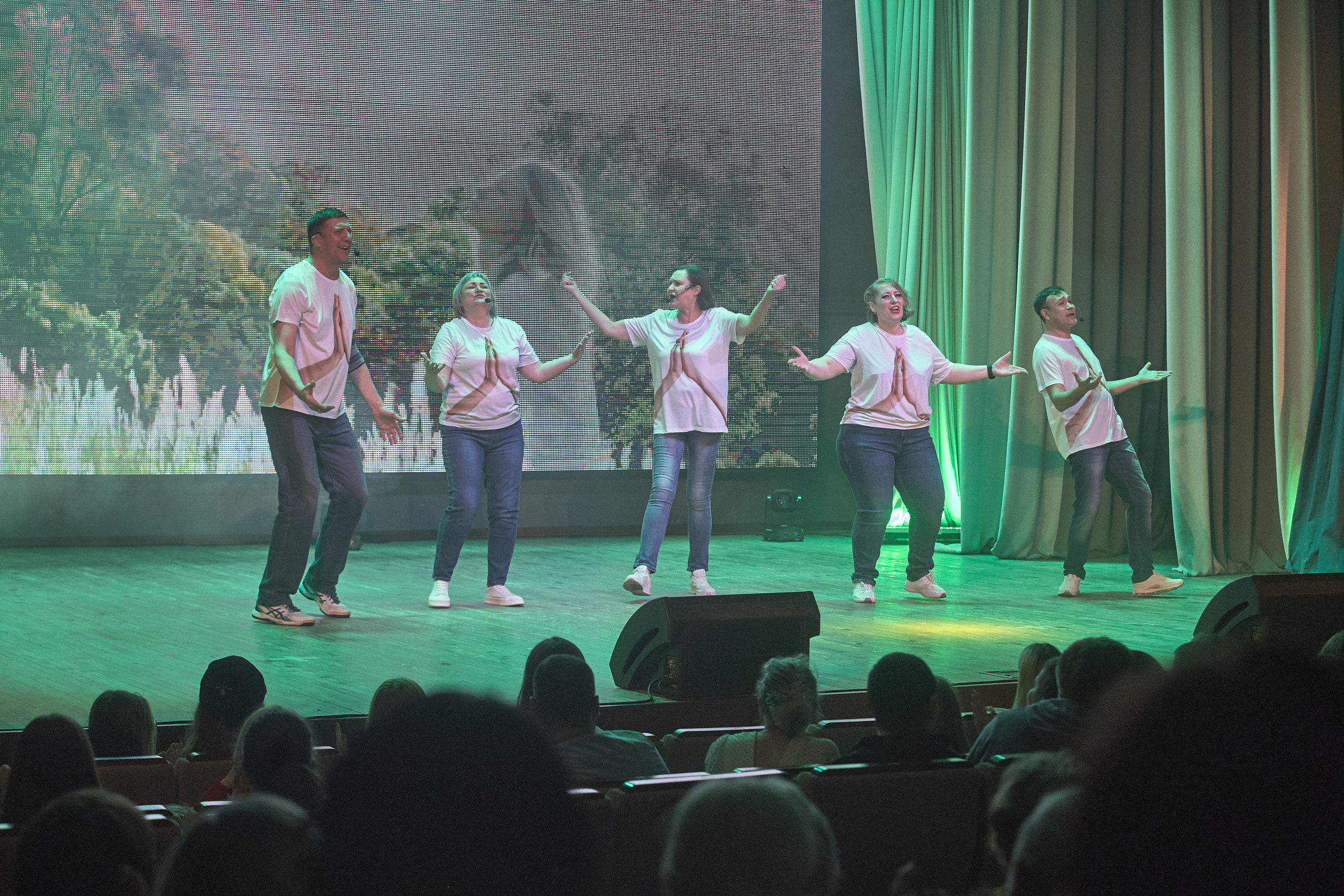 Портфолио репортажной фотосъёмки: Концерт в ДК Железнодорожников. Фотограф Яковлев Роман — Красноярск