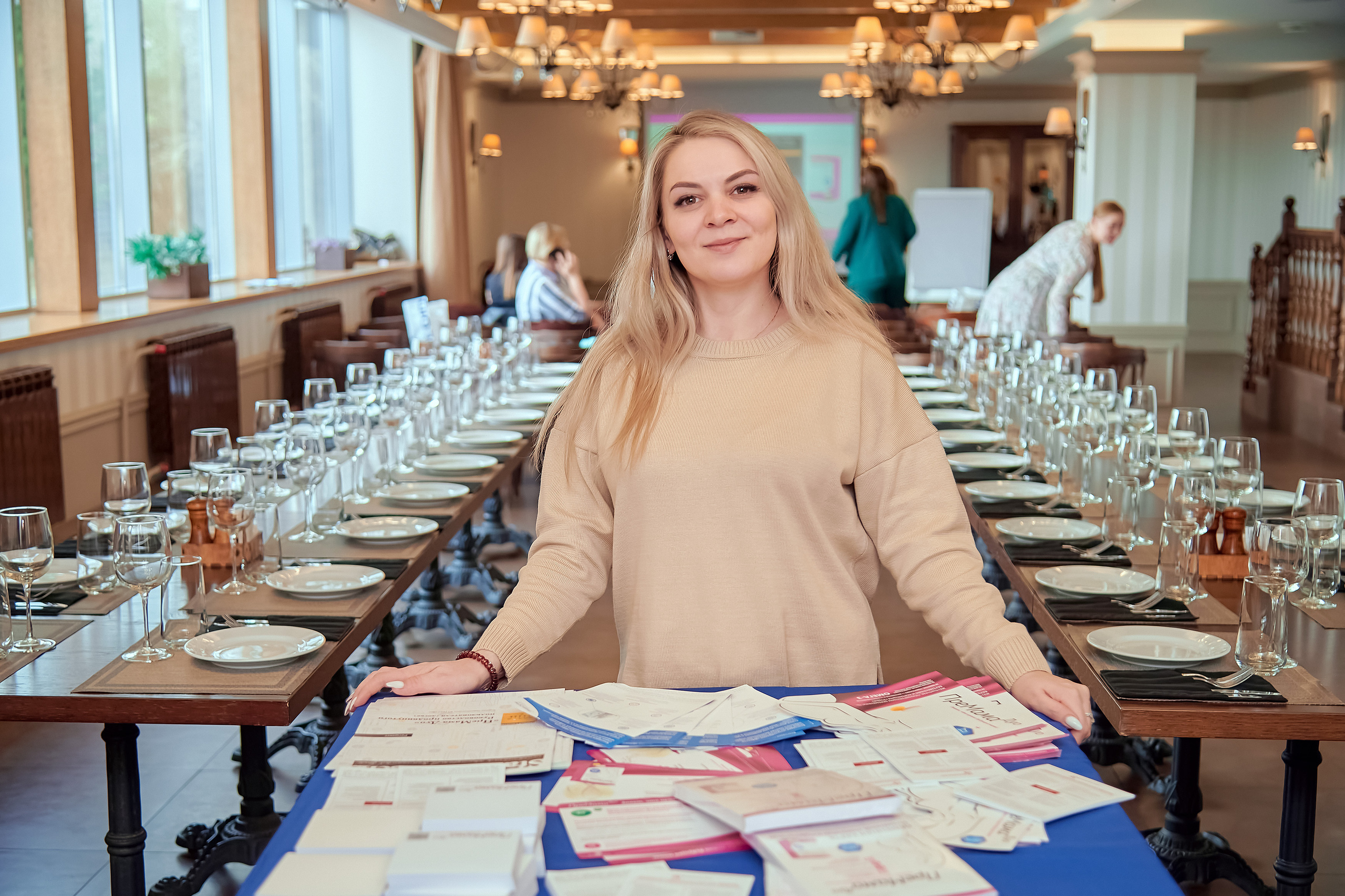 Портфолио репортажной фотосъёмки: ПреМама Дуо в Сафари-клуб. Фотограф Яковлев Роман — Красноярск