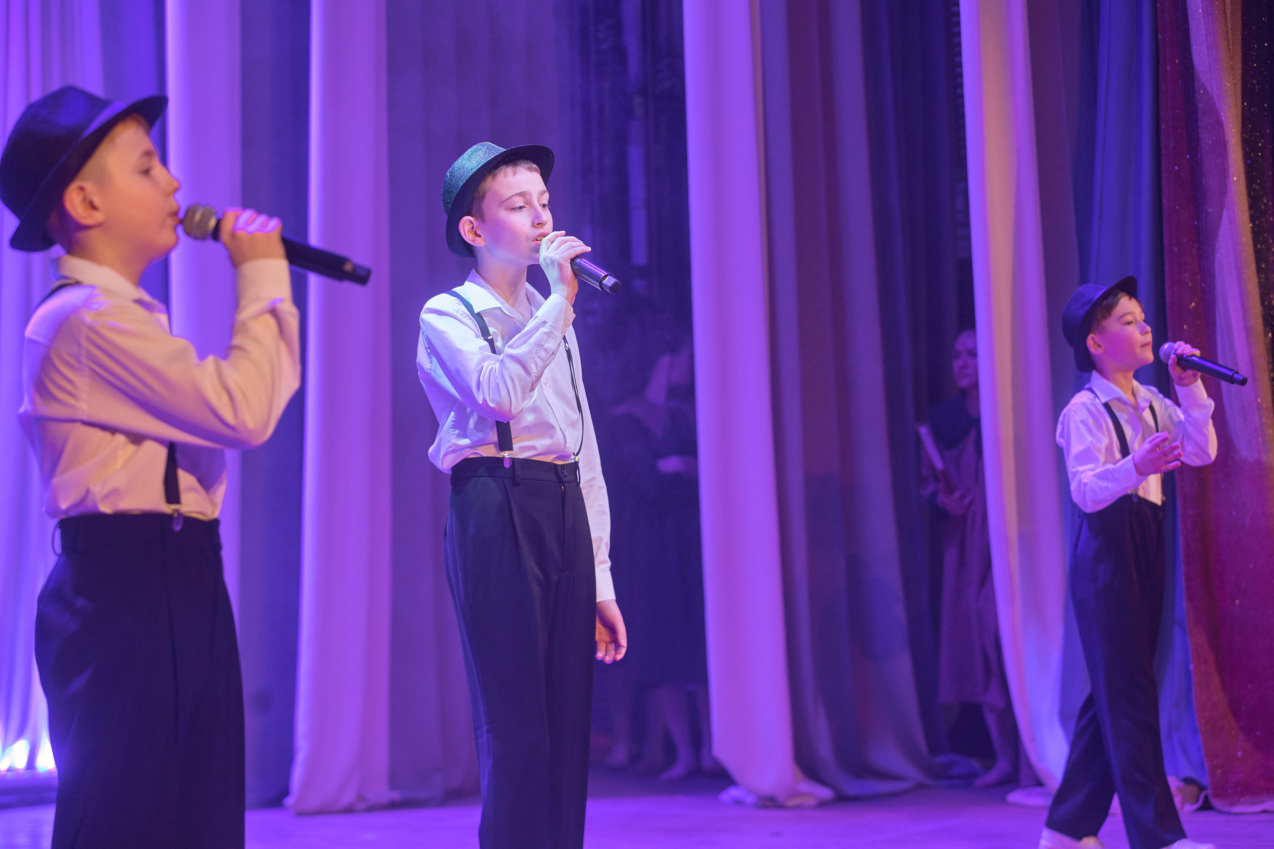 Портфолио репортажной фотосъёмки: Концерт в ДК Железнодорожников. Фотограф Яковлев Роман — Красноярск