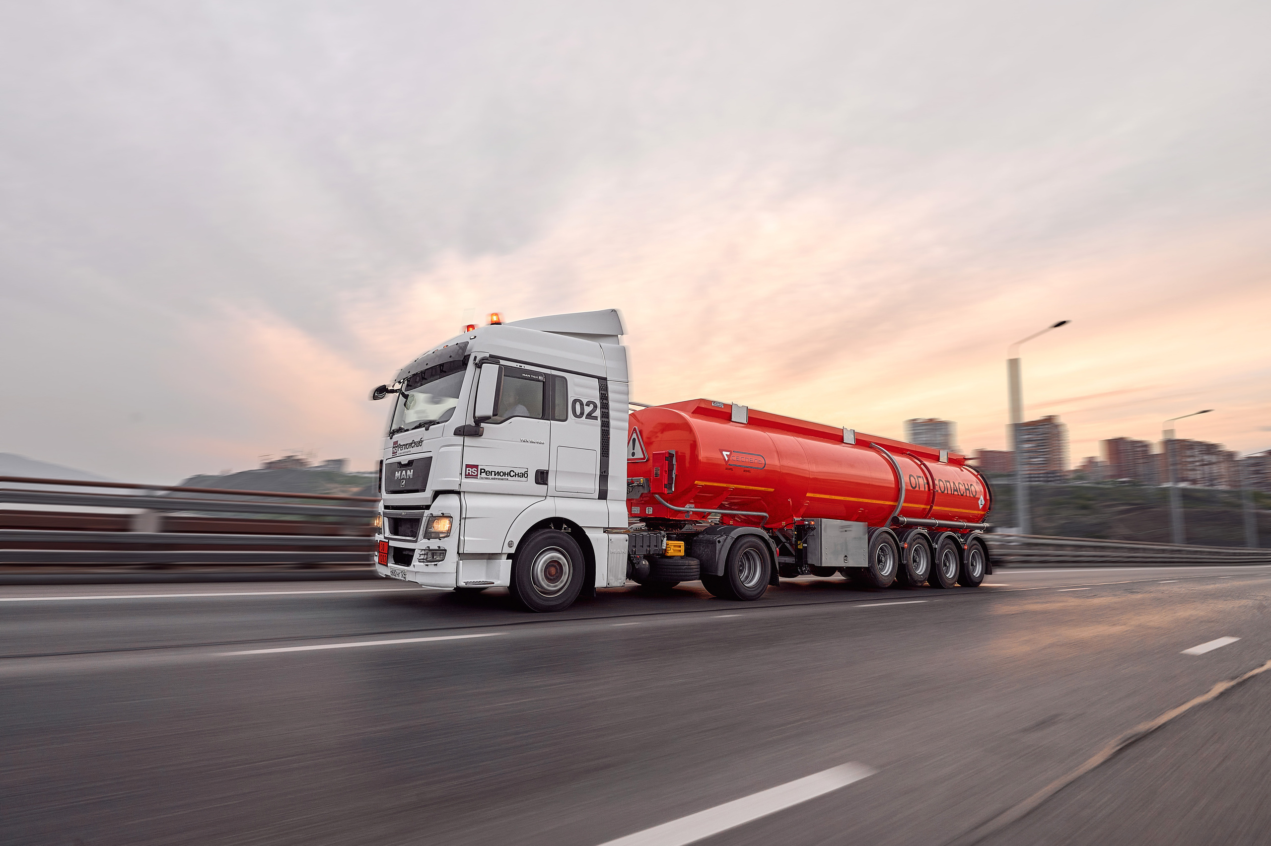 Портфолио по промышленной фотосъёмке: Поставка нефтепродуктов «РЕГИОНСНАБ». Фотограф Яковлев Роман — Красноярск