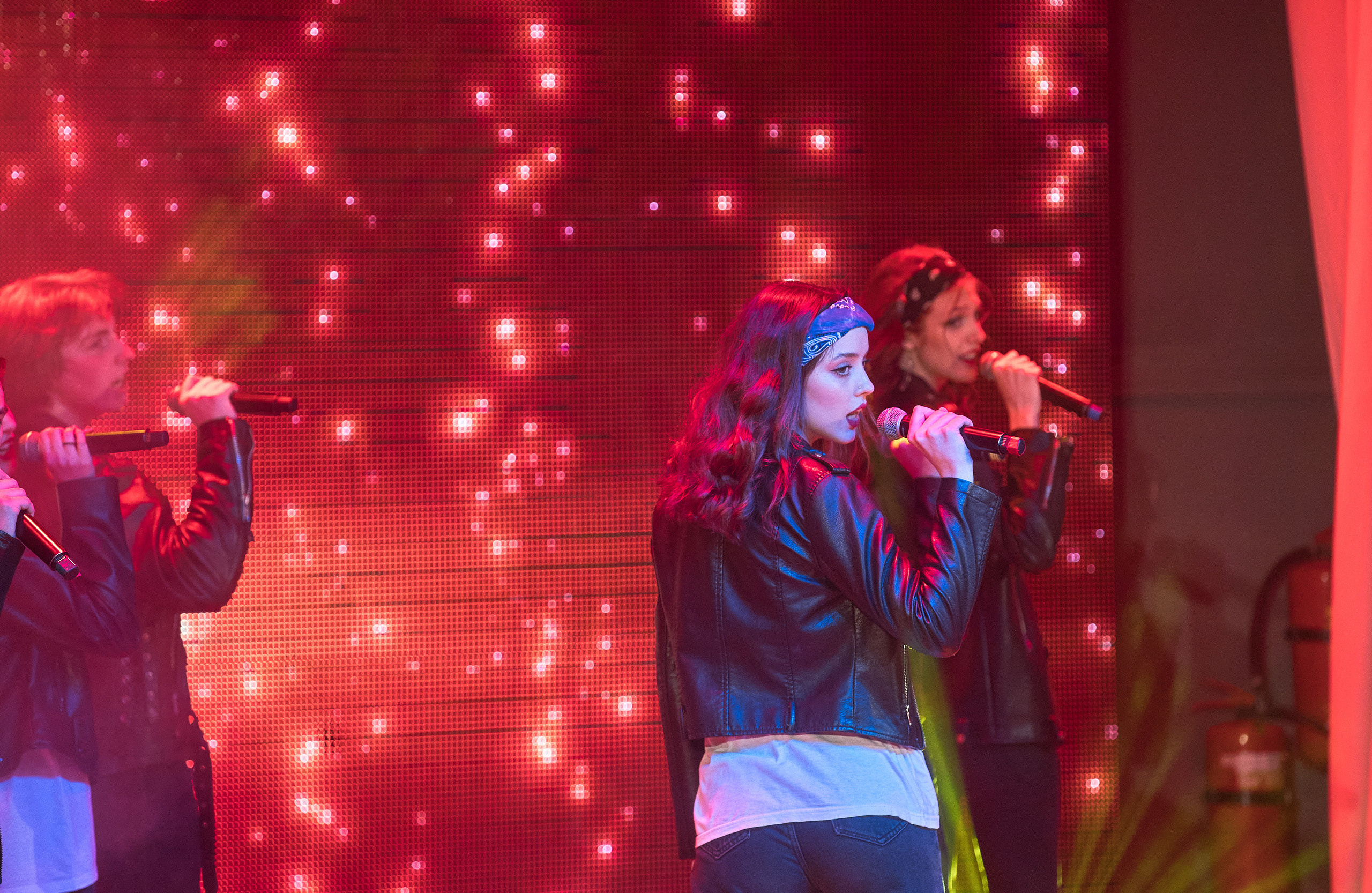 Портфолио репортажной фотосъёмки: Концерт в ДК Железнодорожников. Фотограф Яковлев Роман — Красноярск