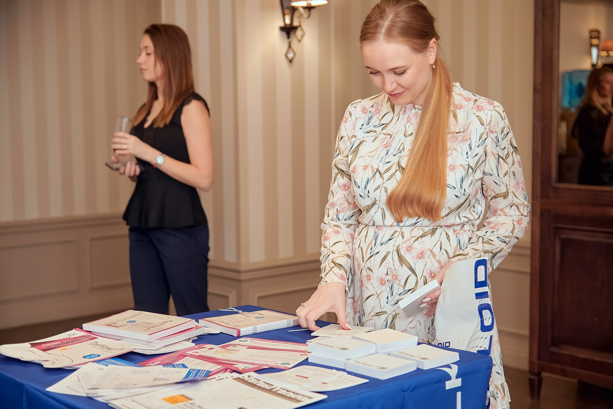 Портфолио репортажной фотосъёмки: ПреМама Дуо в Сафари-клуб. Фотограф Яковлев Роман — Красноярск