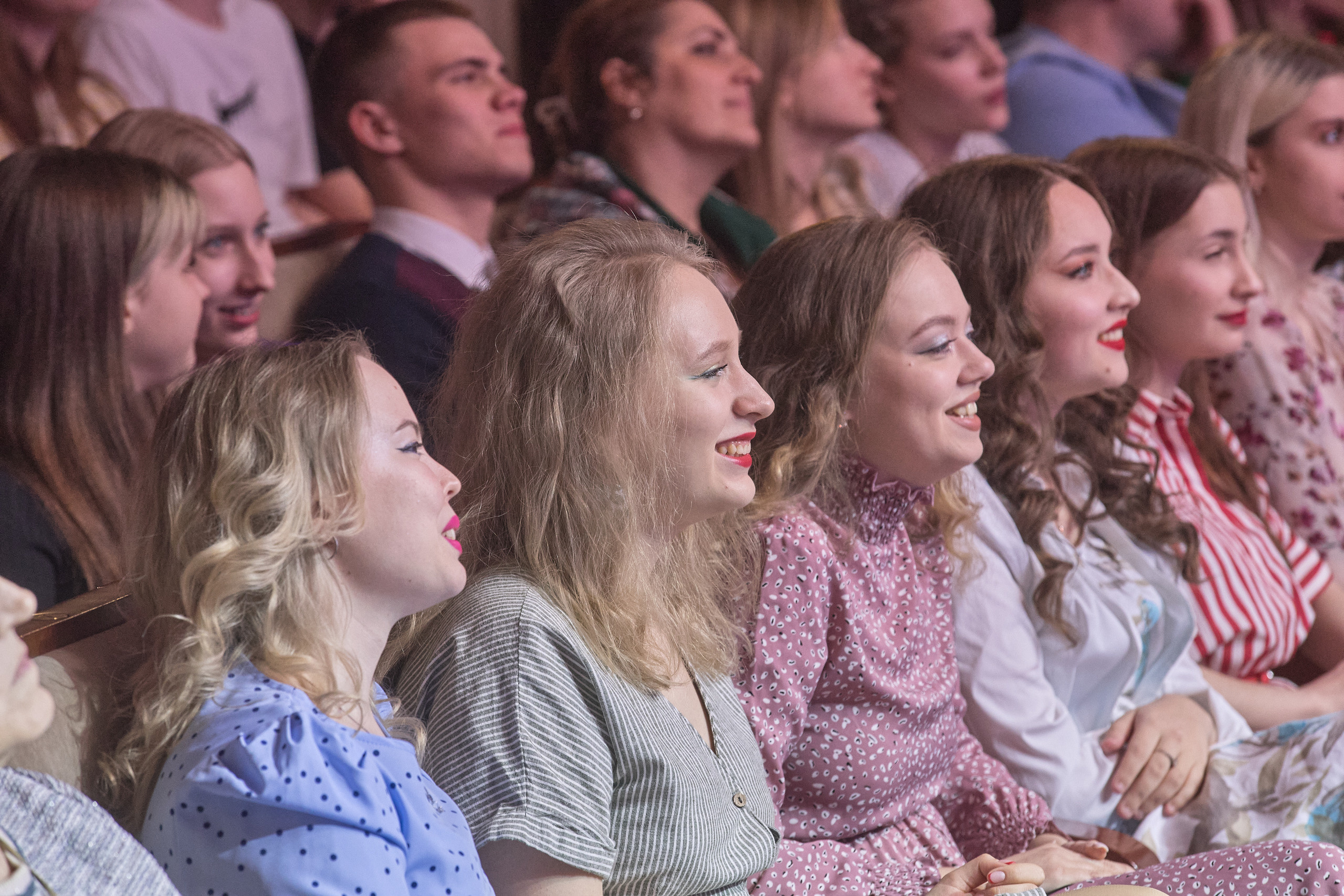 Портфолио репортажной фотосъёмки: Концерт в ДК Железнодорожников. Фотограф Яковлев Роман — Красноярск