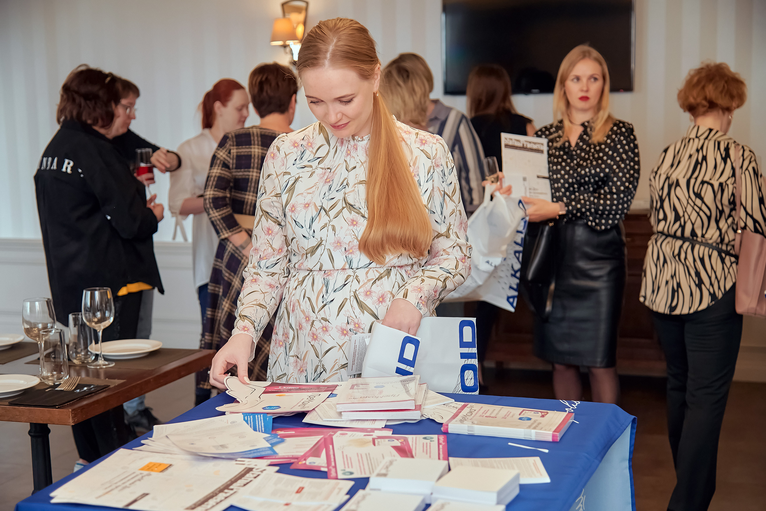Портфолио репортажной фотосъёмки: ПреМама Дуо в Сафари-клуб. Фотограф Яковлев Роман — Красноярск