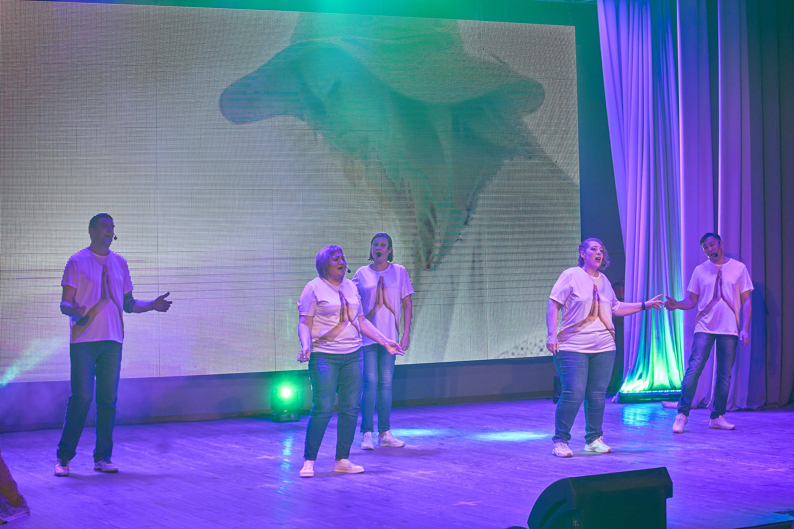 Портфолио репортажной фотосъёмки: Концерт в ДК Железнодорожников. Фотограф Яковлев Роман — Красноярск