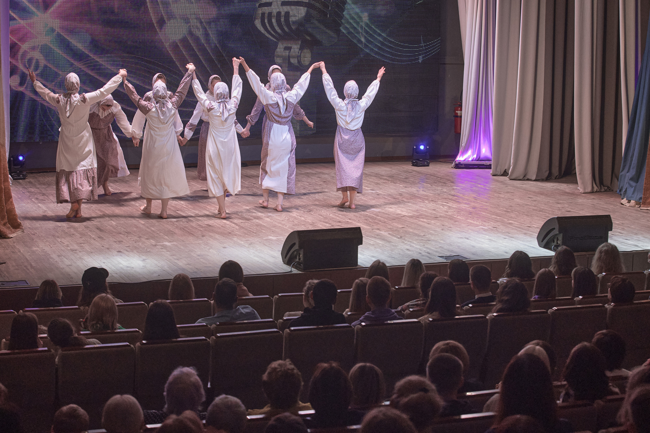 Портфолио репортажной фотосъёмки: Концерт в ДК Железнодорожников. Фотограф Яковлев Роман — Красноярск