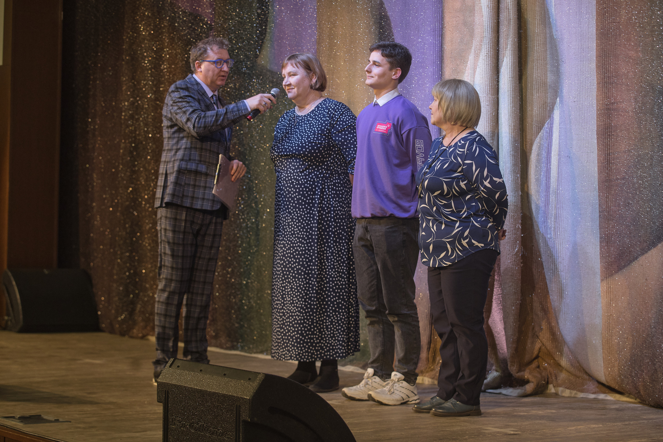 Портфолио репортажной фотосъёмки: Концерт в ДК Железнодорожников. Фотограф Яковлев Роман — Красноярск