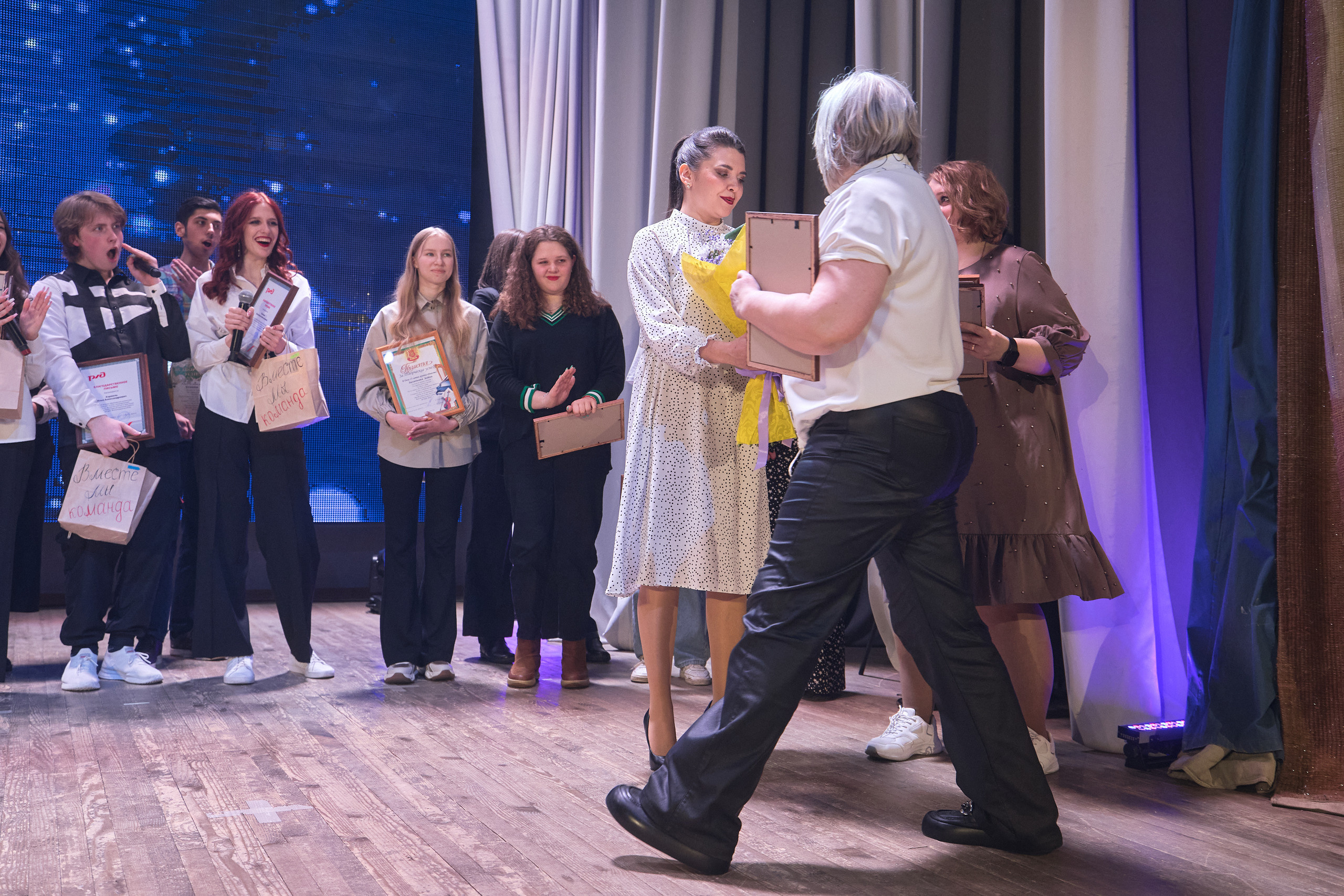 Портфолио репортажной фотосъёмки: Концерт в ДК Железнодорожников. Фотограф Яковлев Роман — Красноярск