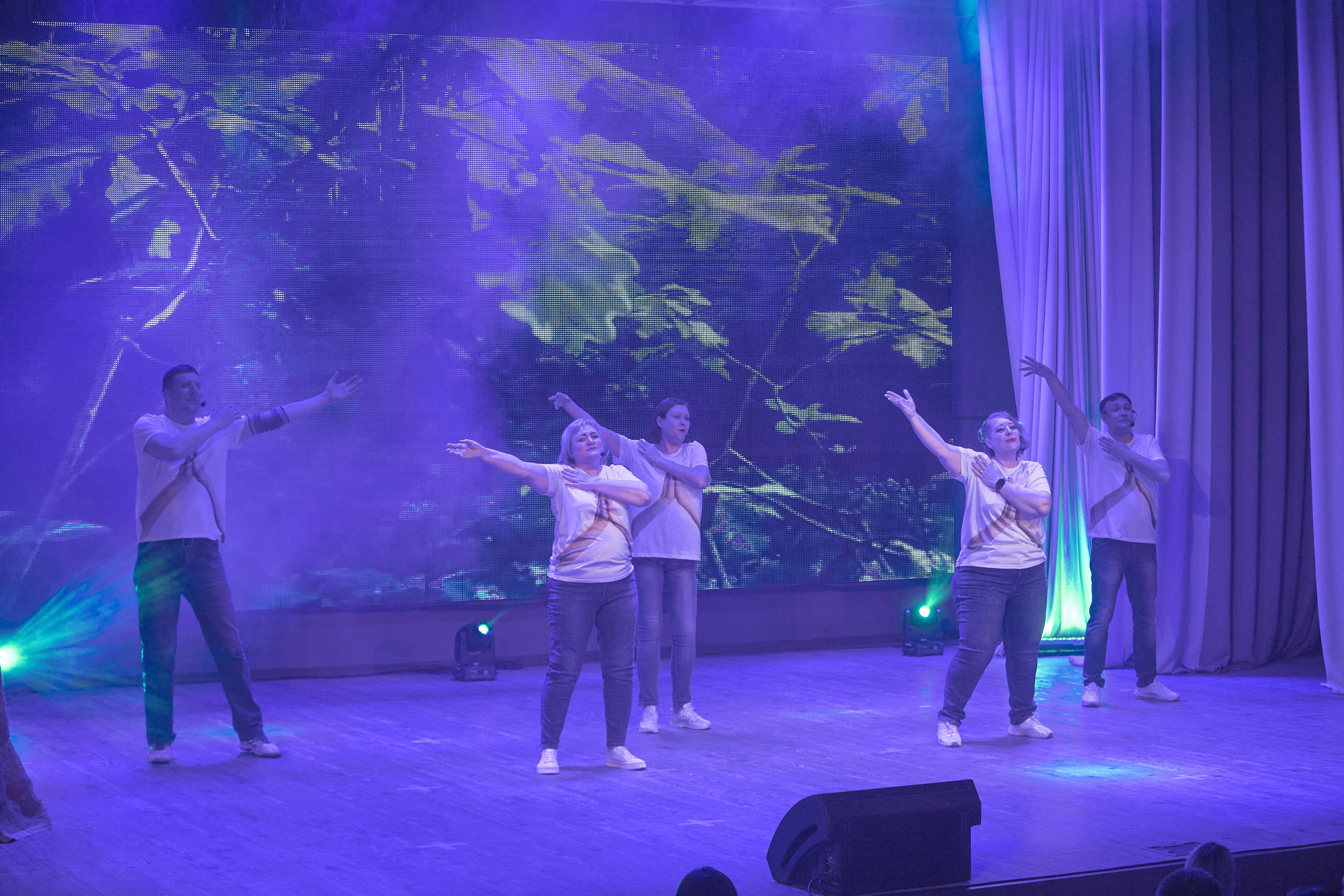 Портфолио репортажной фотосъёмки: Концерт в ДК Железнодорожников. Фотограф Яковлев Роман — Красноярск