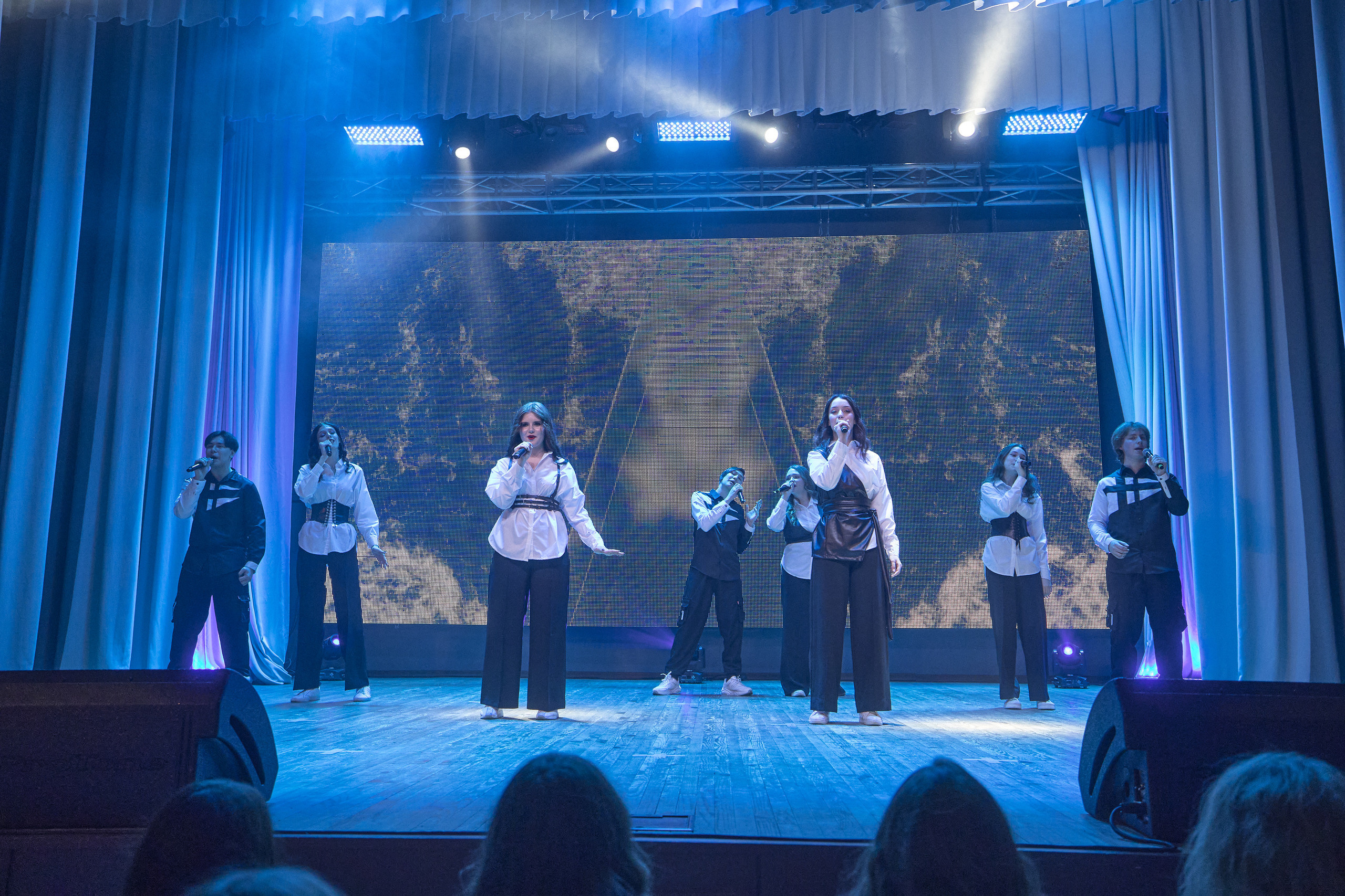 Портфолио репортажной фотосъёмки: Концерт в ДК Железнодорожников. Фотограф Яковлев Роман — Красноярск