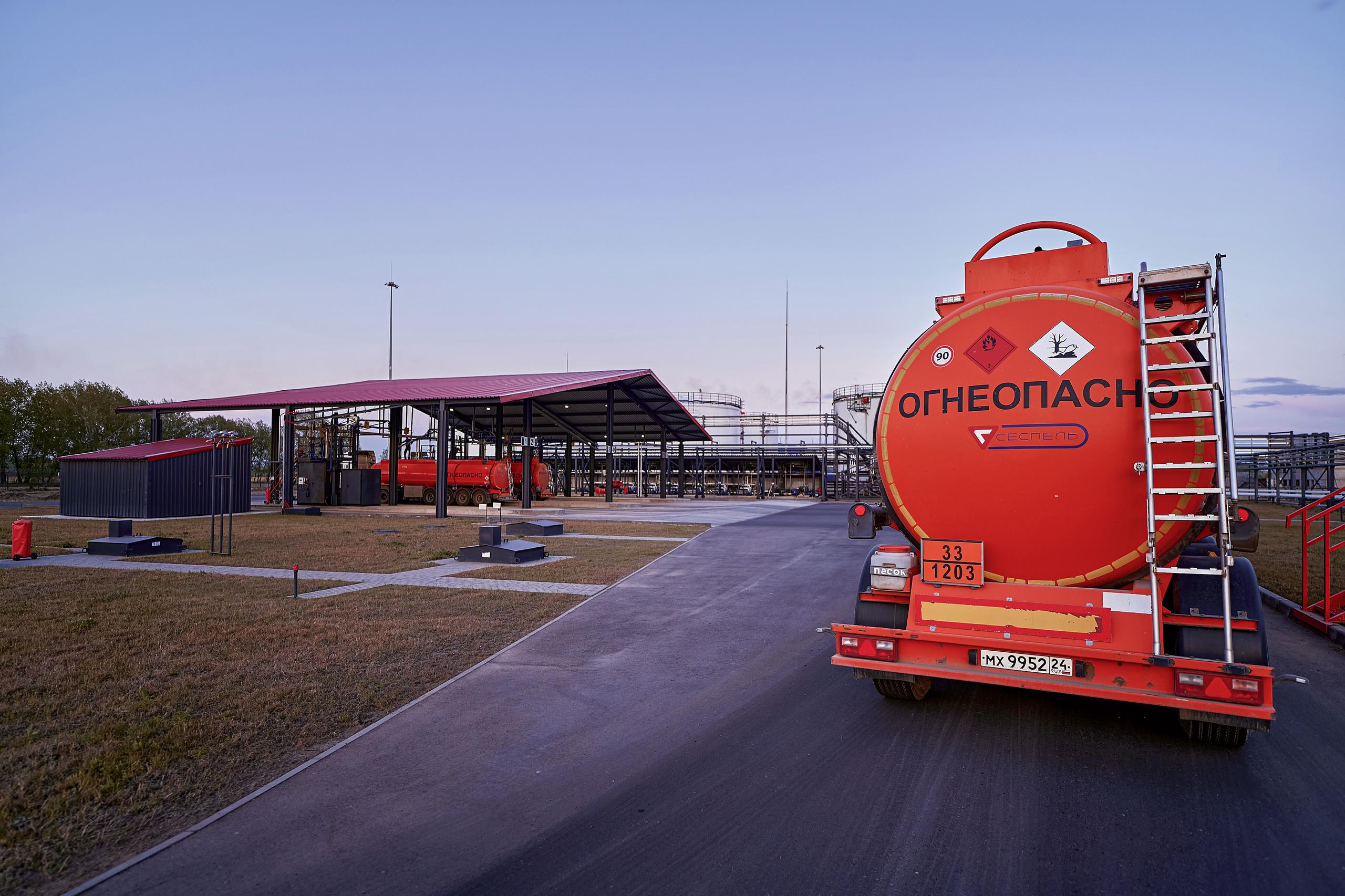 Портфолио по промышленной фотосъёмке: Поставка нефтепродуктов «РЕГИОНСНАБ». Фотограф Яковлев Роман — Красноярск